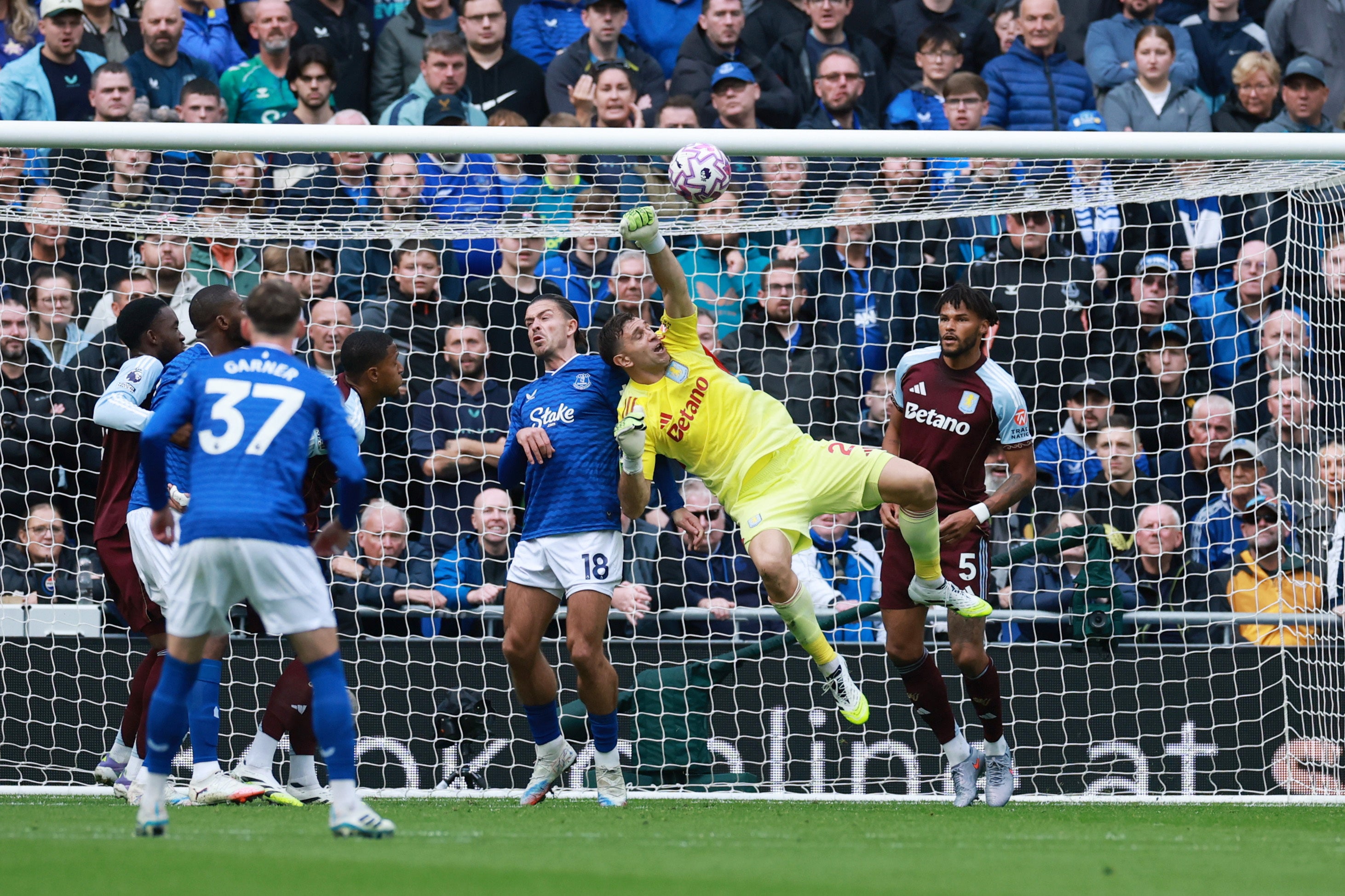 Emiliano Martinez impressed on his return to the Aston Villa side, ultimately earning them a point