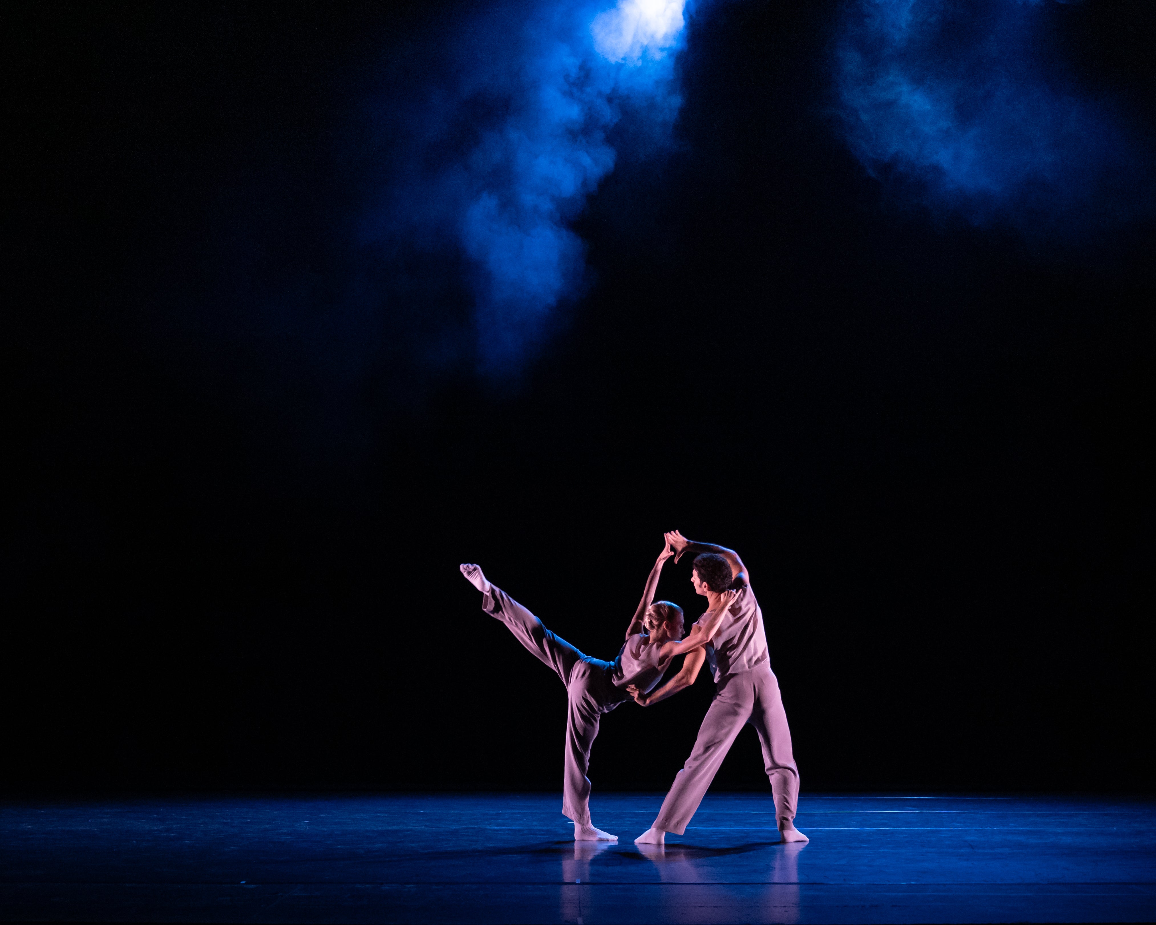 Constance Devernay and Alejandro Virelles in 'Soft Shore'