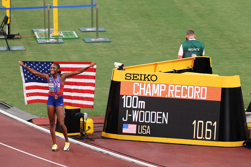 The American was unstoppable in the final as she set a new championship record - and a fourth-fastest time ever