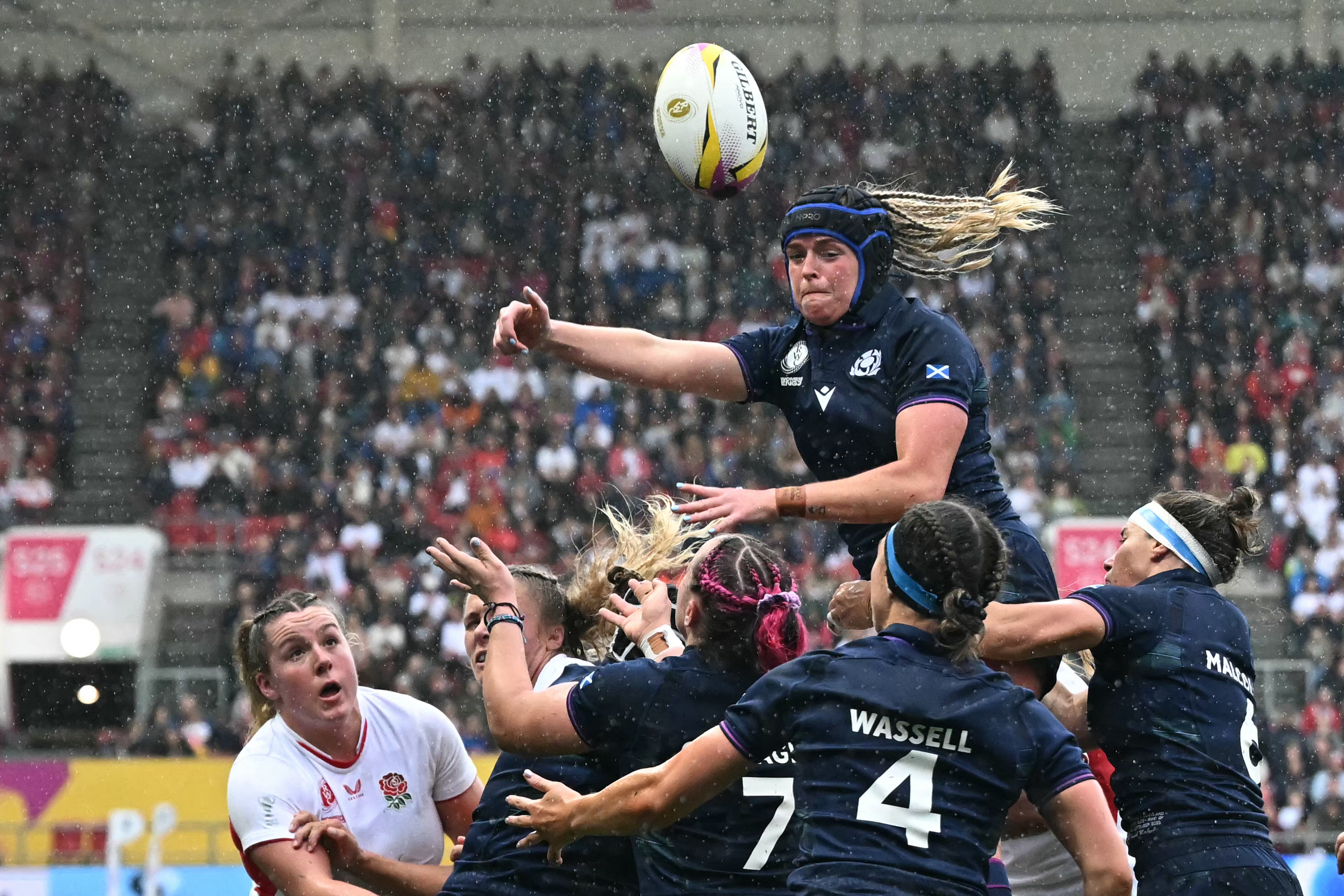 Celé odpoledne udělala Anglii nepořádek Skotska