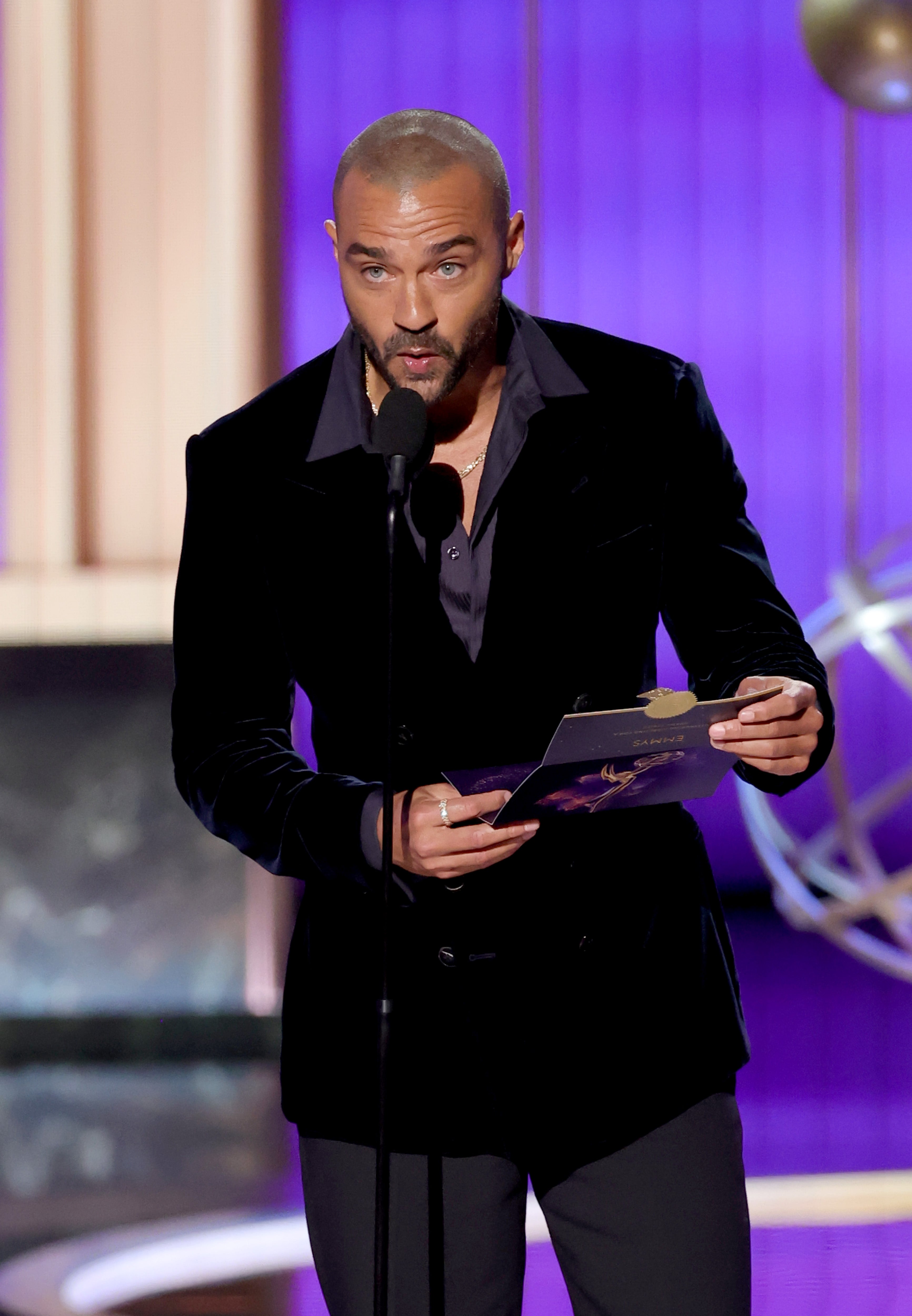 Jesse Williams ended up presenting alone