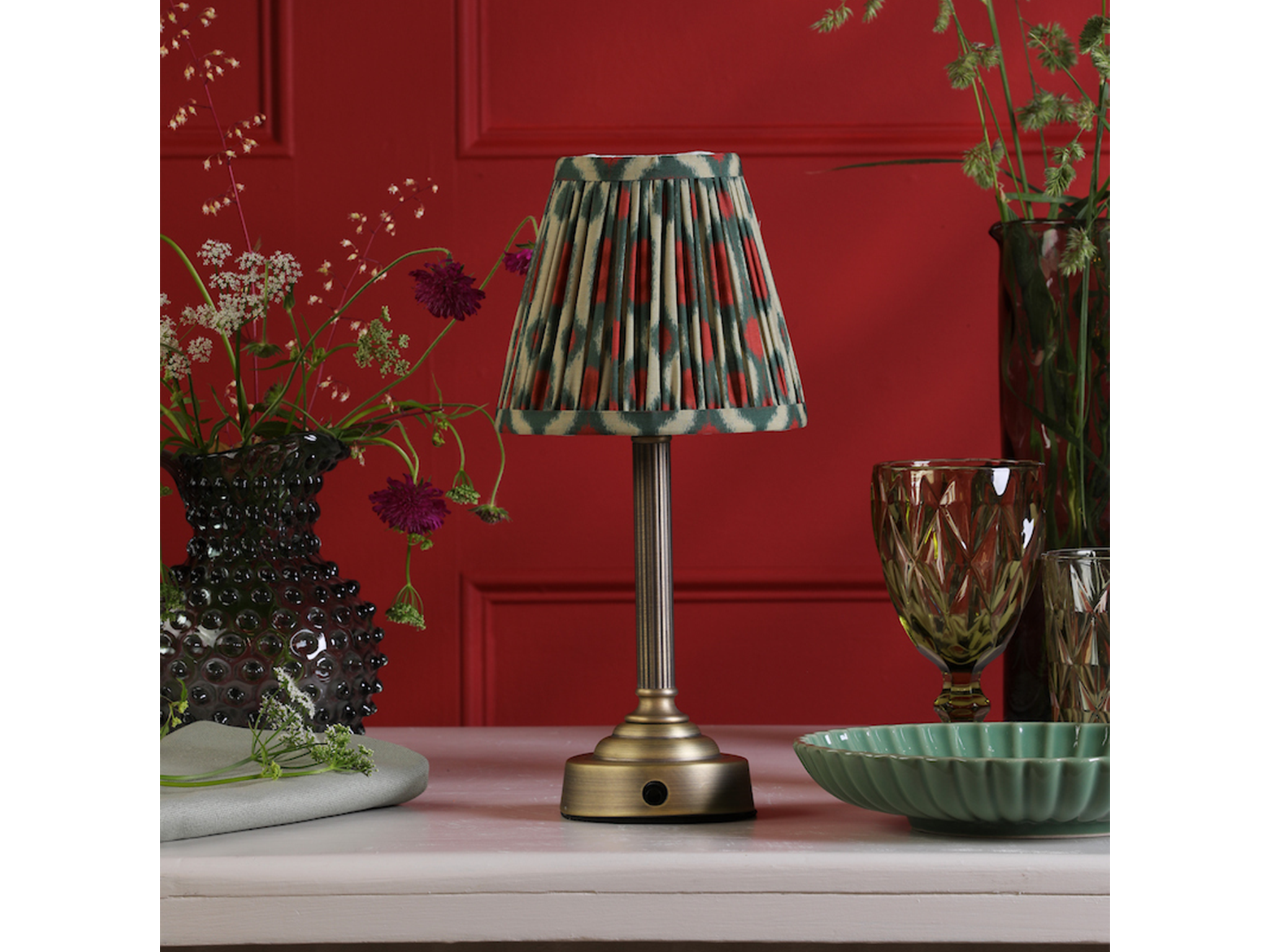 Best reading light IndyBest review Dar Lighting Virgil rechargeable table lamp