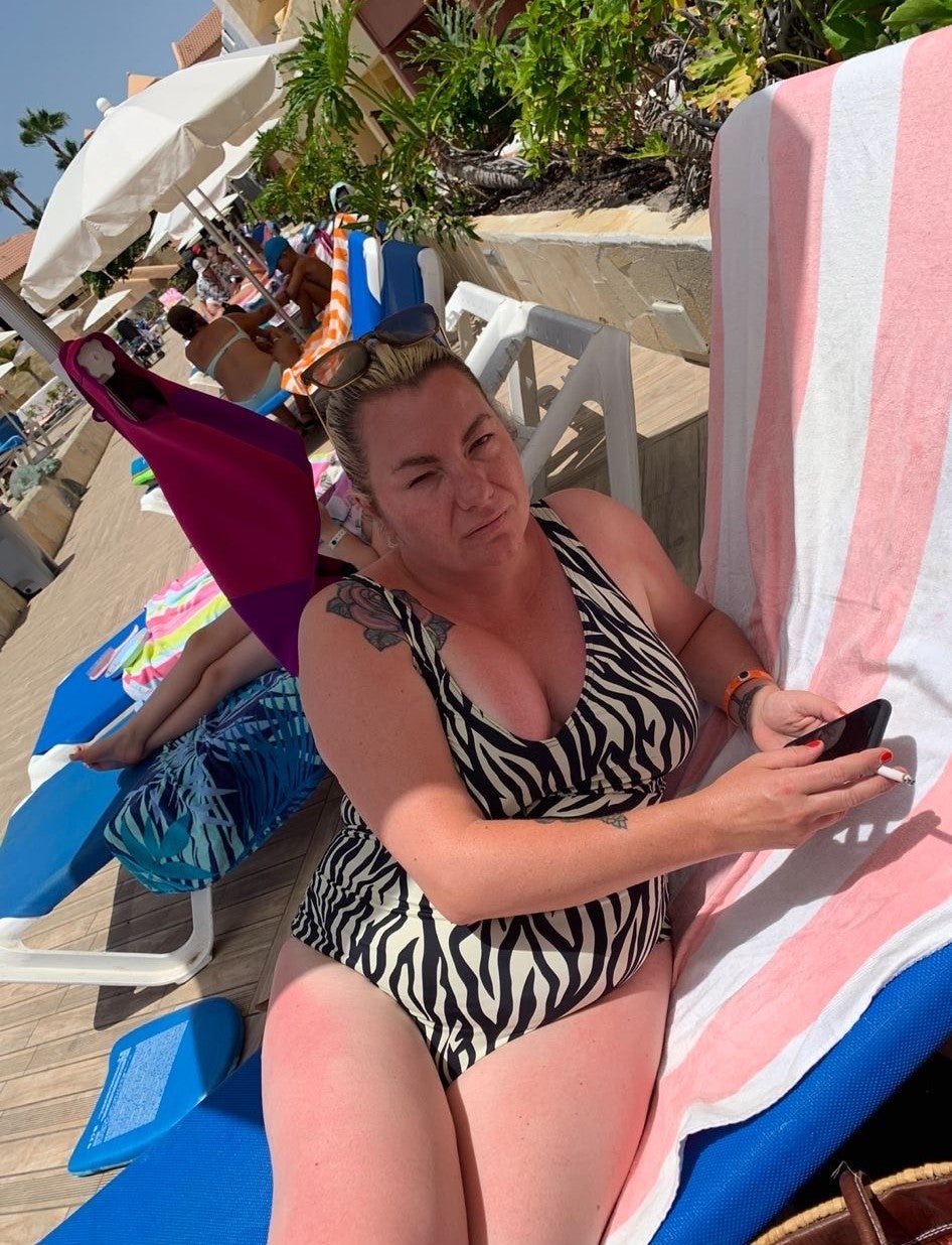 Cesta na hubnutí paní Stokesové nebyla hladká plachta, přičemž pracovník NHS podrobně popisuje, jak bojovala s nemocí po celou dobu