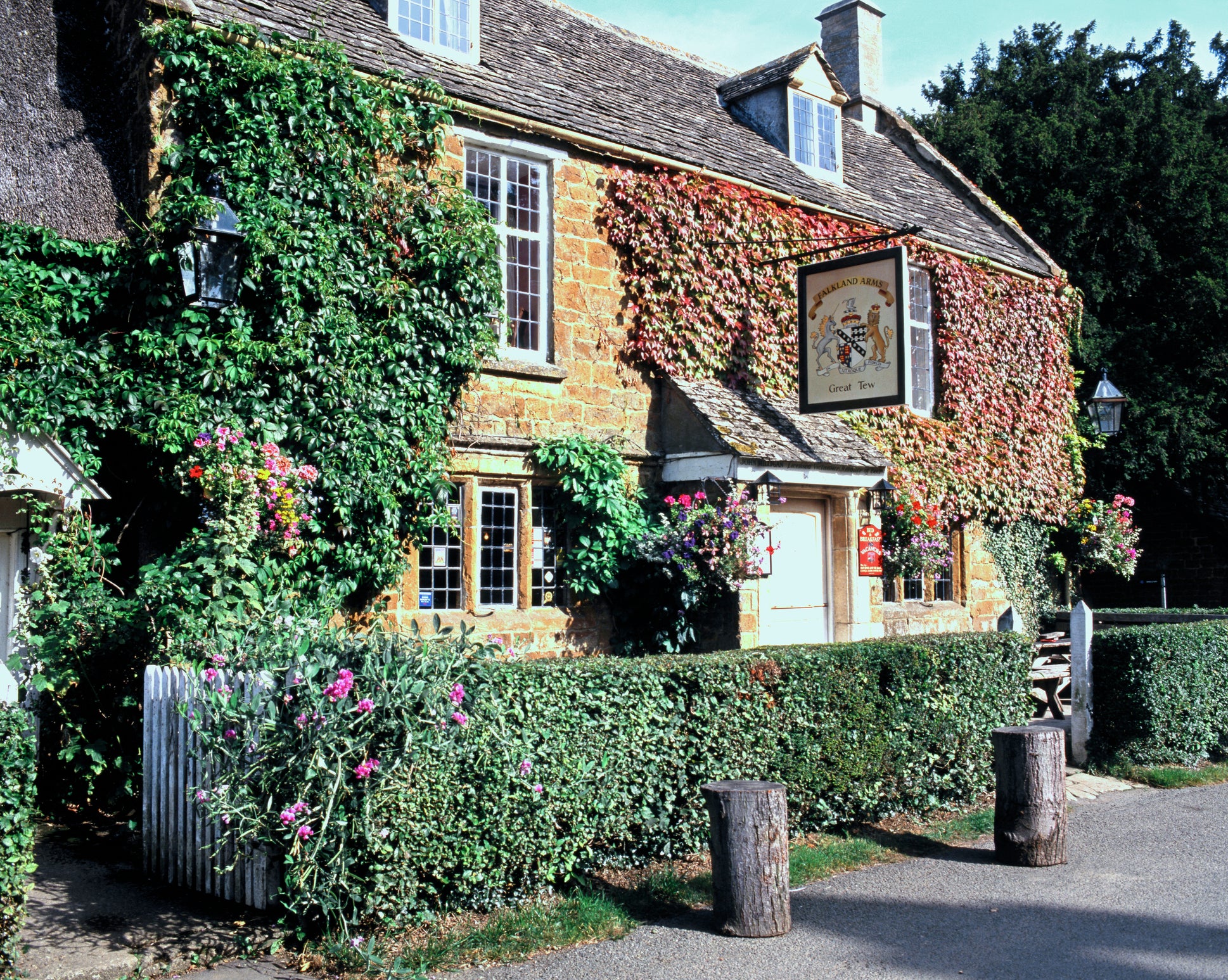 Could the Falkland Arms pub be Béyonce and Jay-Z's new local if the couple move to the Cotswolds?