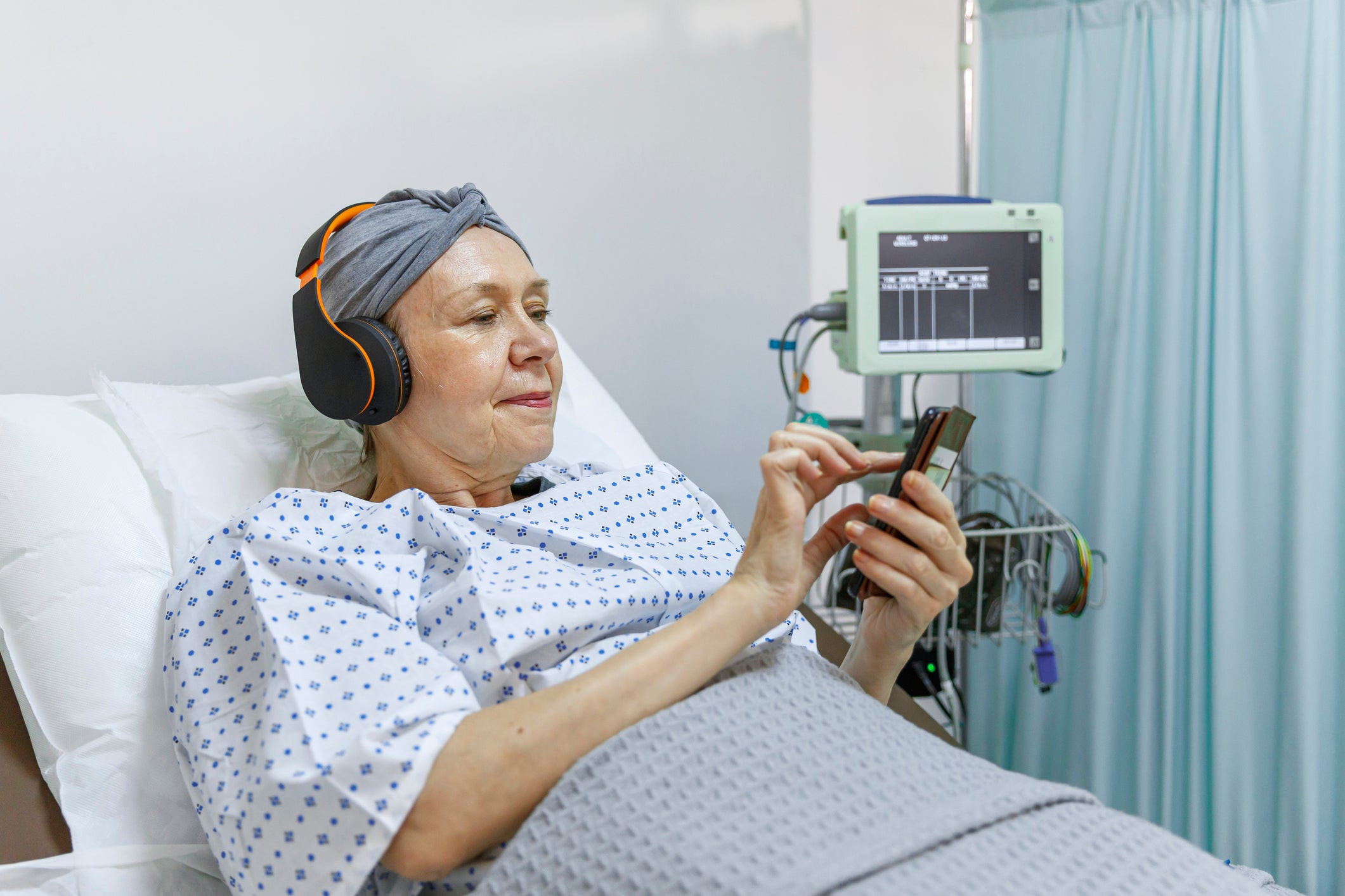Just five days of music therapy helped to reduce the blood pressure and heart rate of nearly two dozen ICU patients, a new study has found