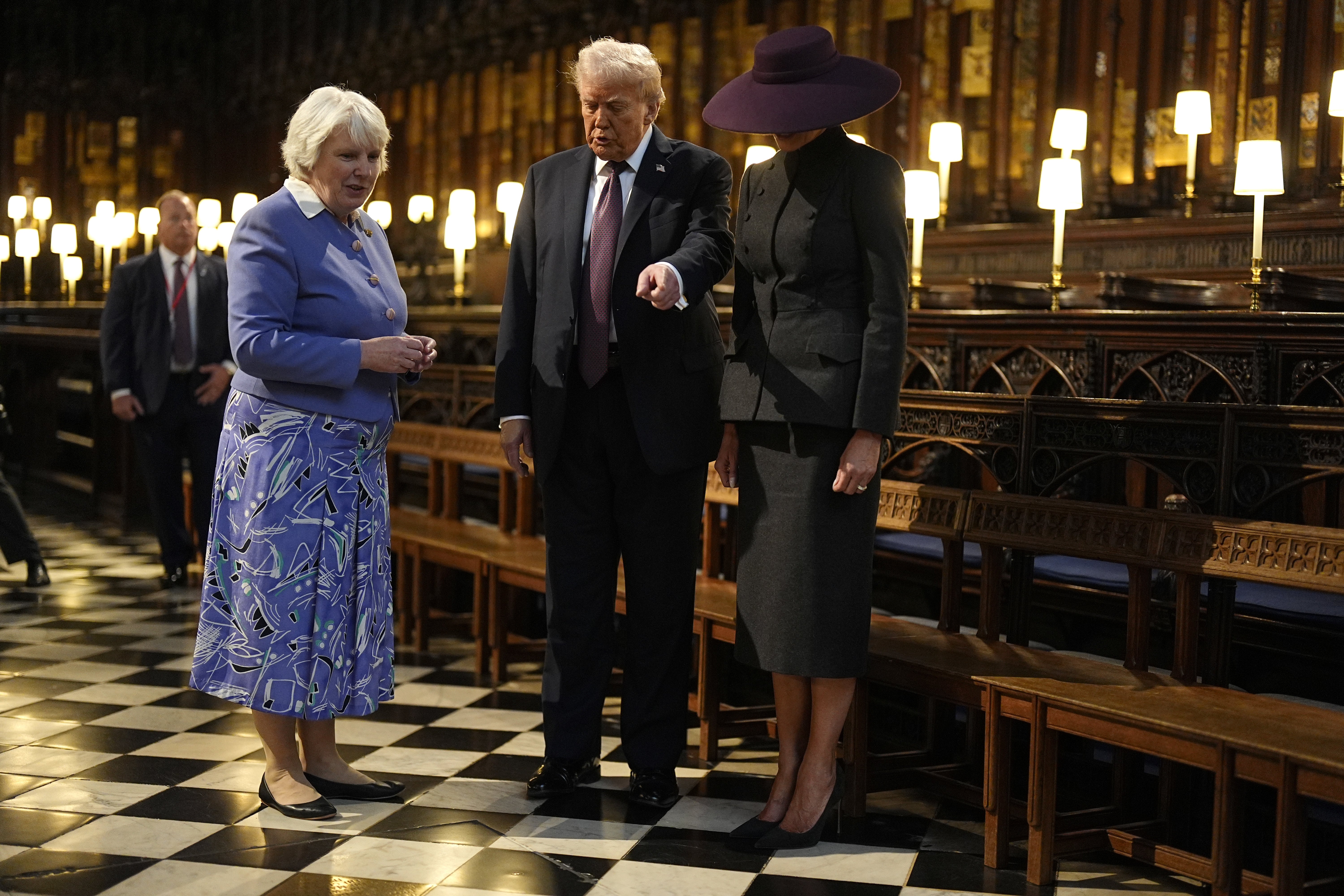 Chapter clerk Charlotte Manley gave the US president and his wife a tour of St George’s Chapel
