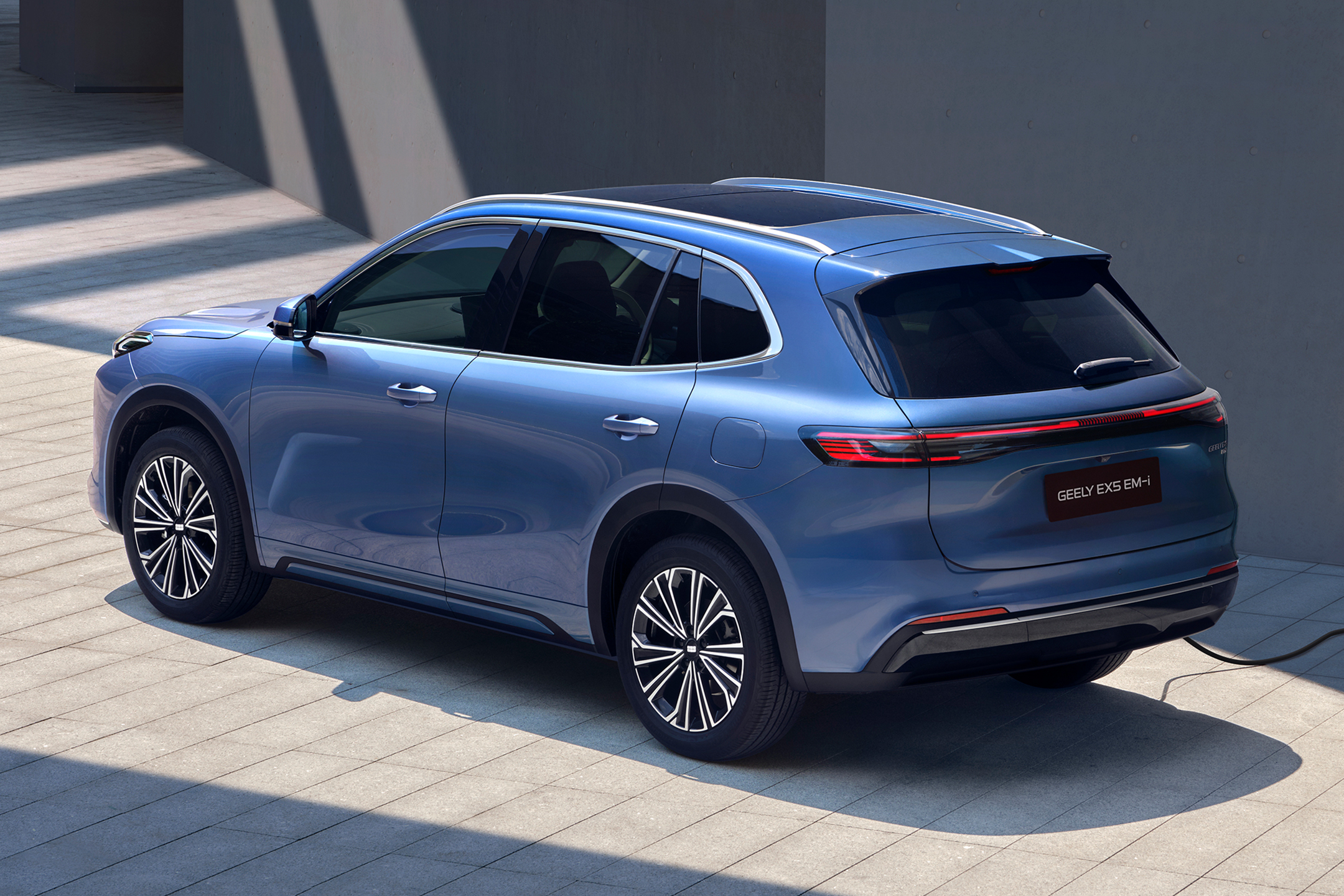 The EX5 will come bundled with a premium Andersen wallbox charger in the UK