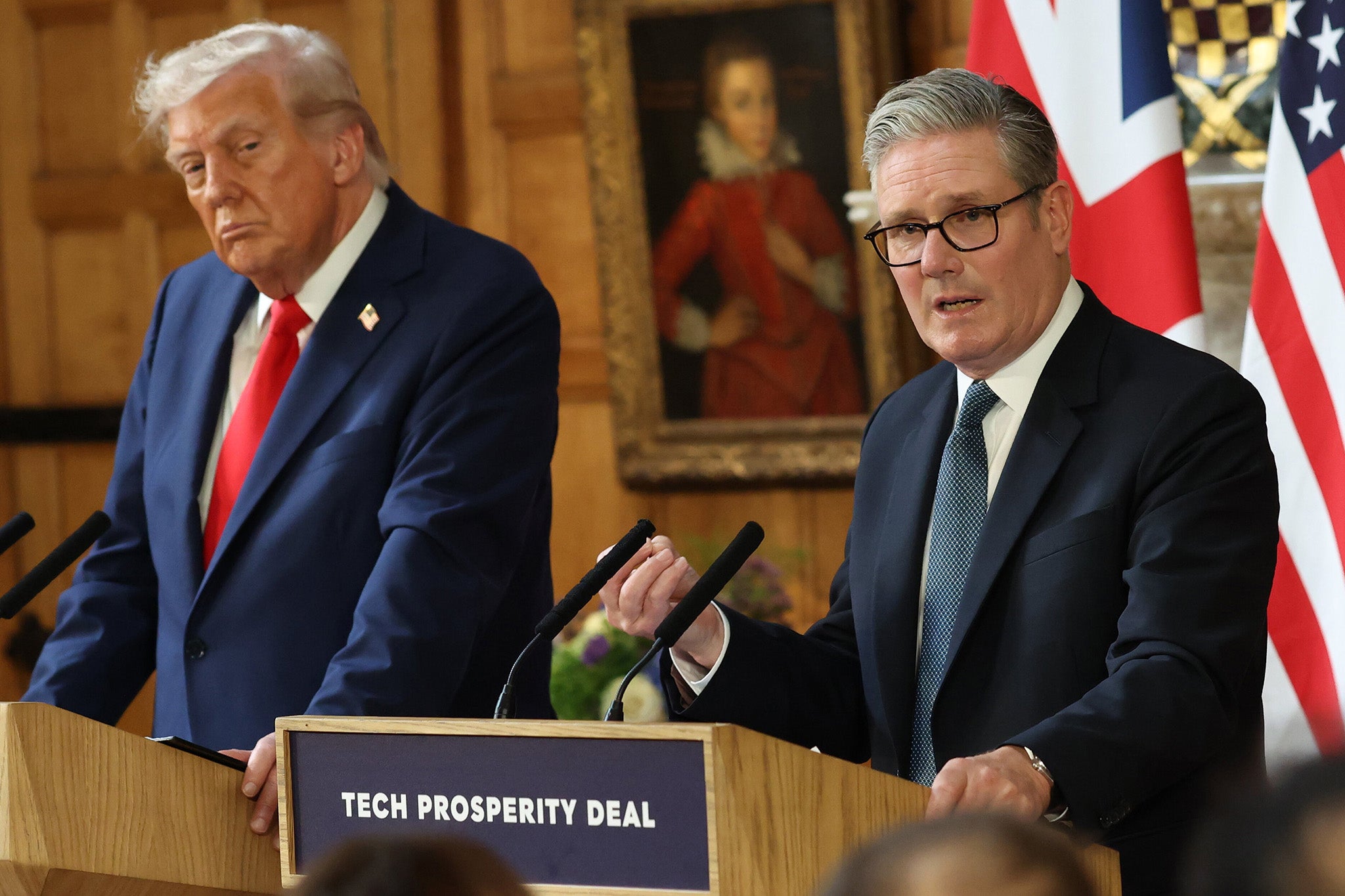 Trump and Starmer address the press at Chequers