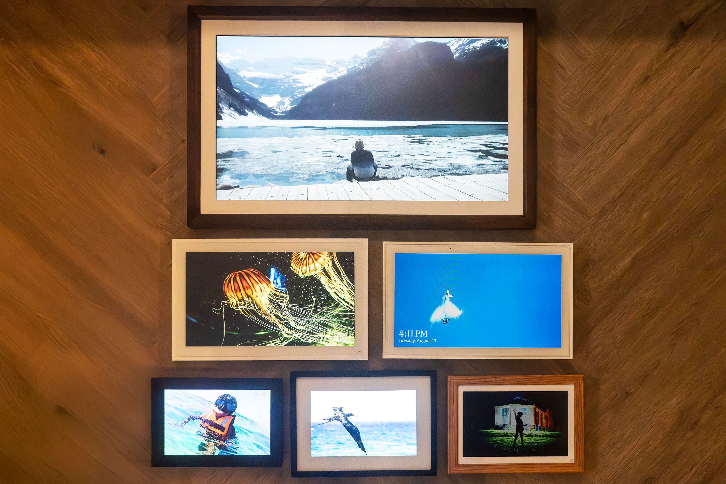 I admired photos and artwork on a range of digital frames