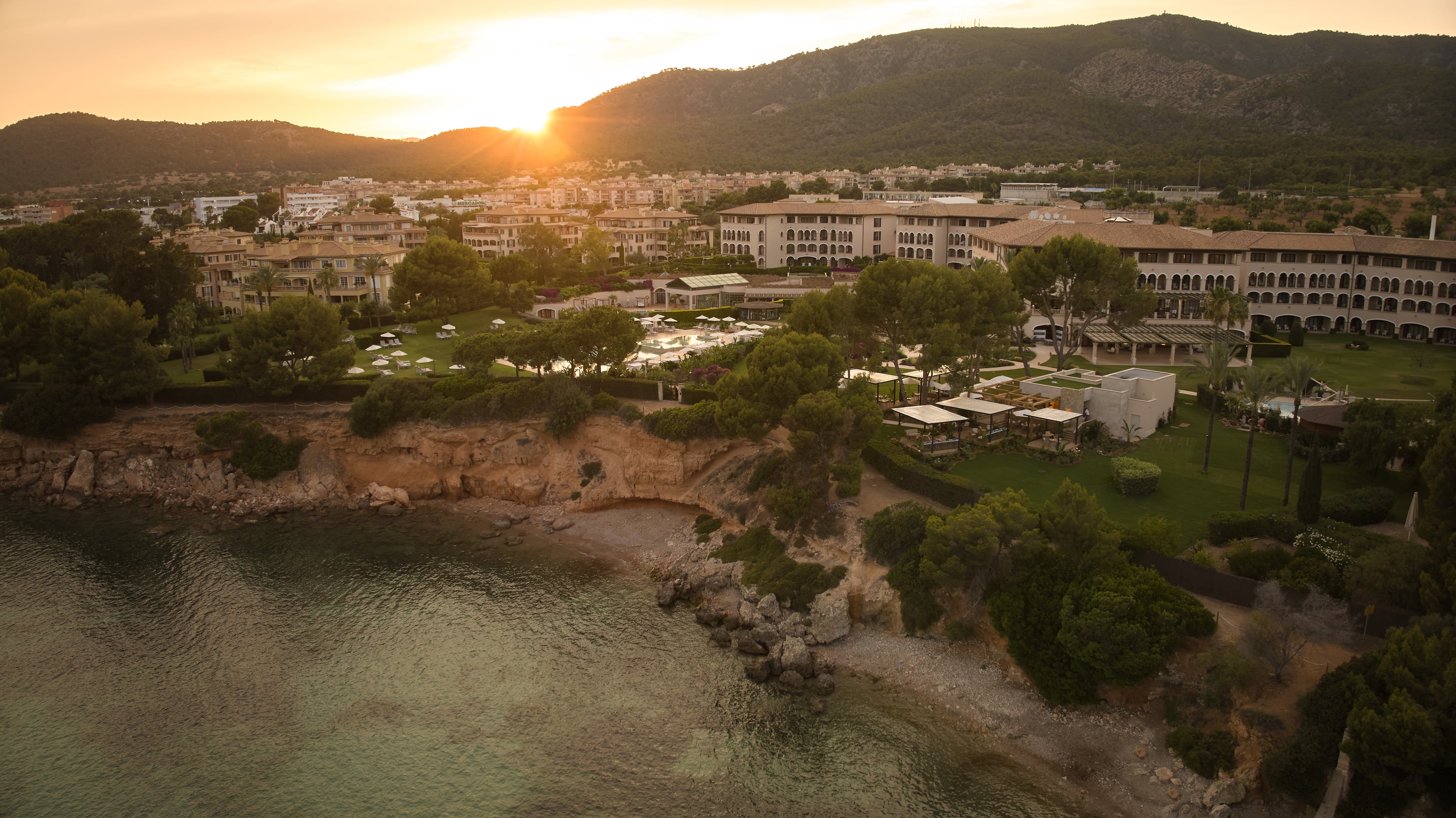 From toddlers to teenagers, everyone is entertained at St. Regis Mardavall