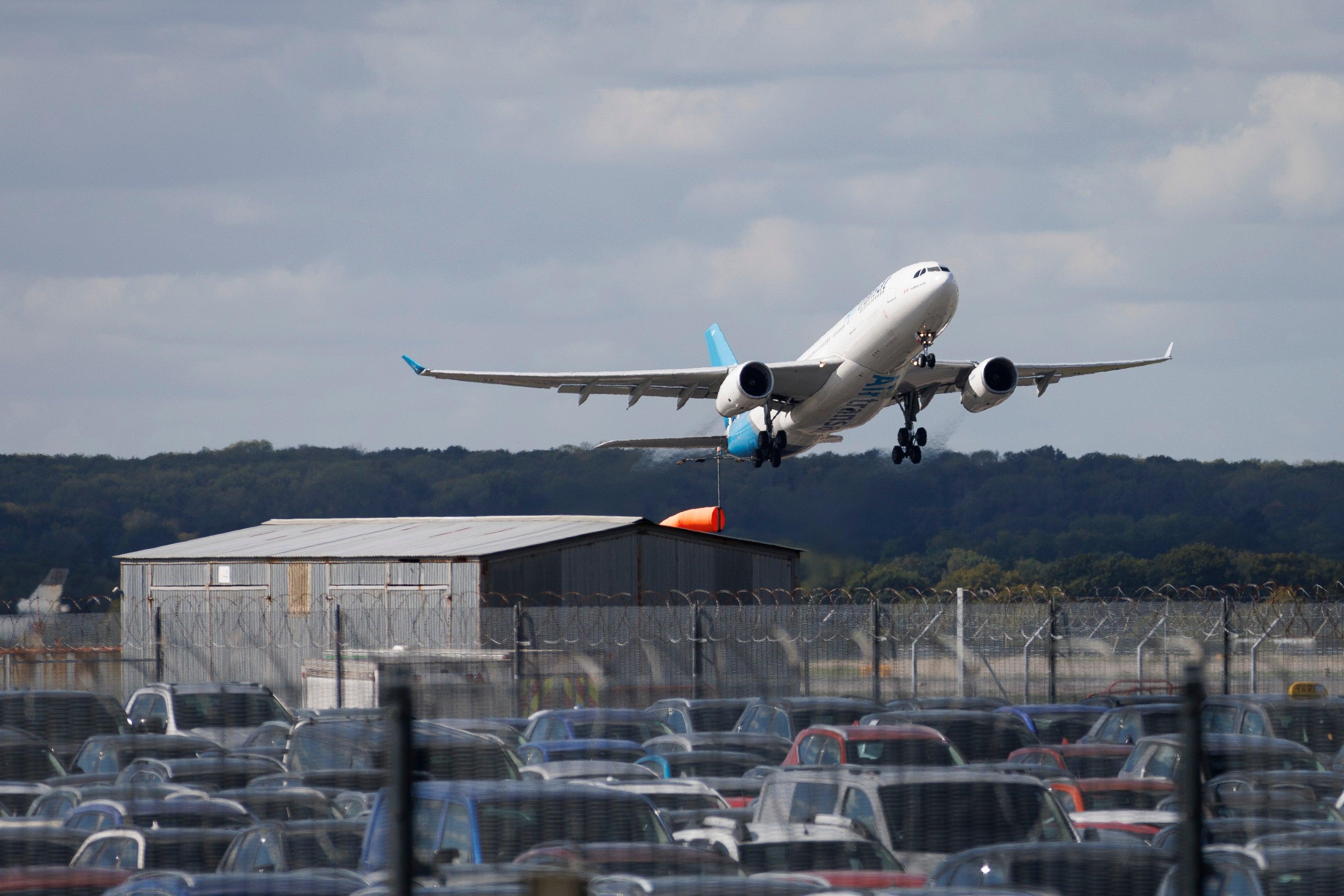 A plan takes off from Gatwick Airport on September 22, 2025 in London, England
