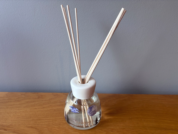 Best diffuser IndyBest review Yankee Candle midsummer’s night diffuser