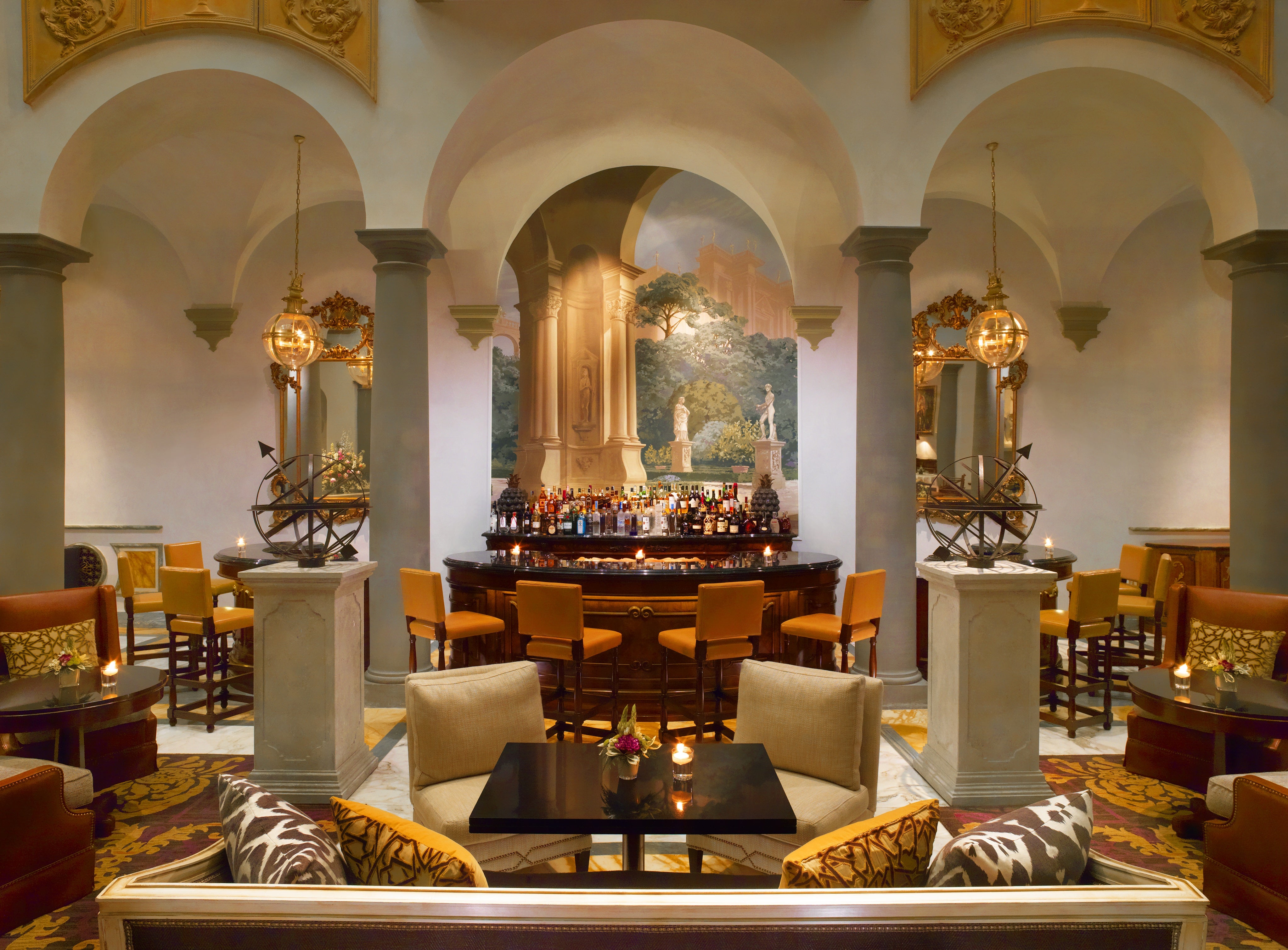 The Winter Garden restaurant at The St. Regis Florence serves expertly-mixed cocktails and a refined, Tuscan tasting menu