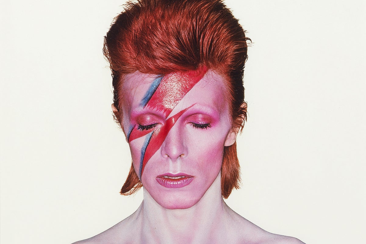 Celebrity Lifespan: Study Links Fame to Shorter Lives - News Directory 3