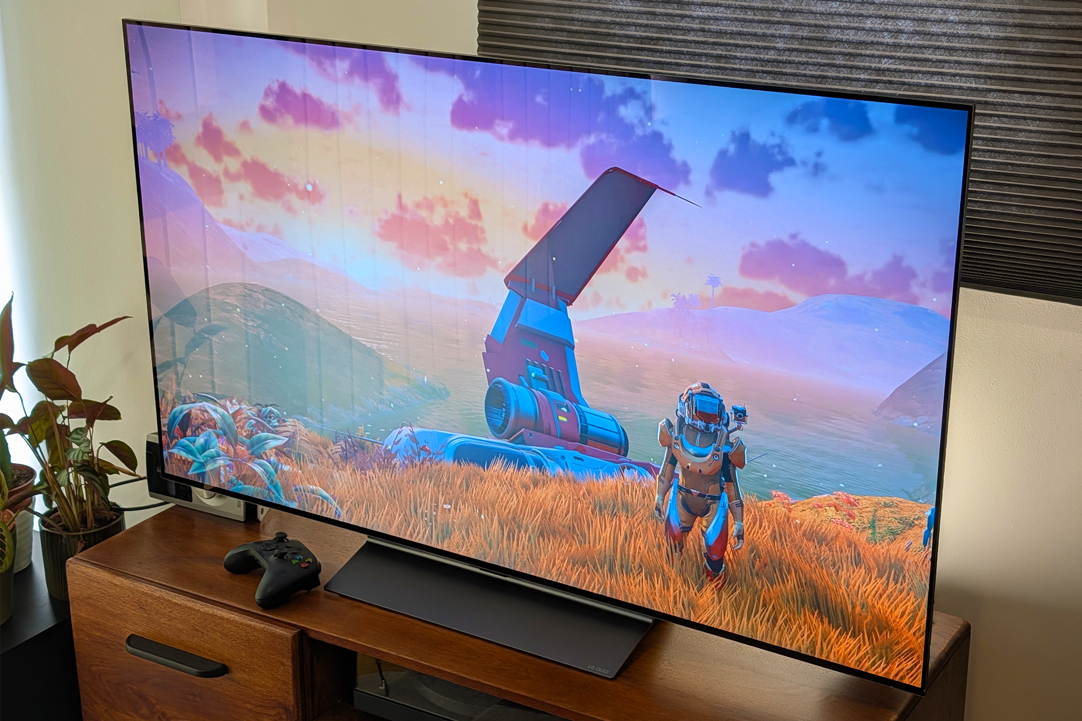OLED tech ensures No Man’s Sky looks as bright and colourful as the developer intended