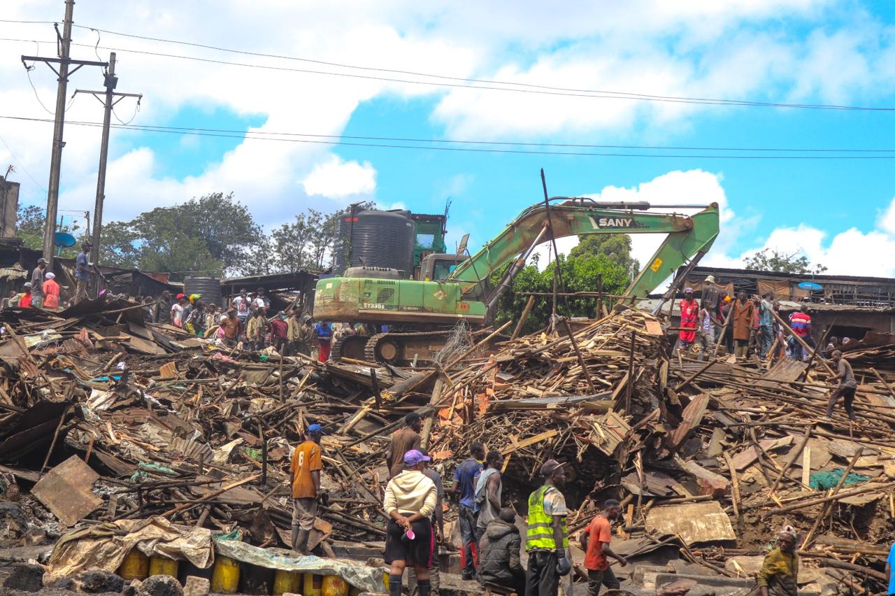 After the 2024 floods, authorities began a programme of programme of demolishing buildings on the riverside. Slum Dwellers International accuse authorities of unfairly compensating those evicted