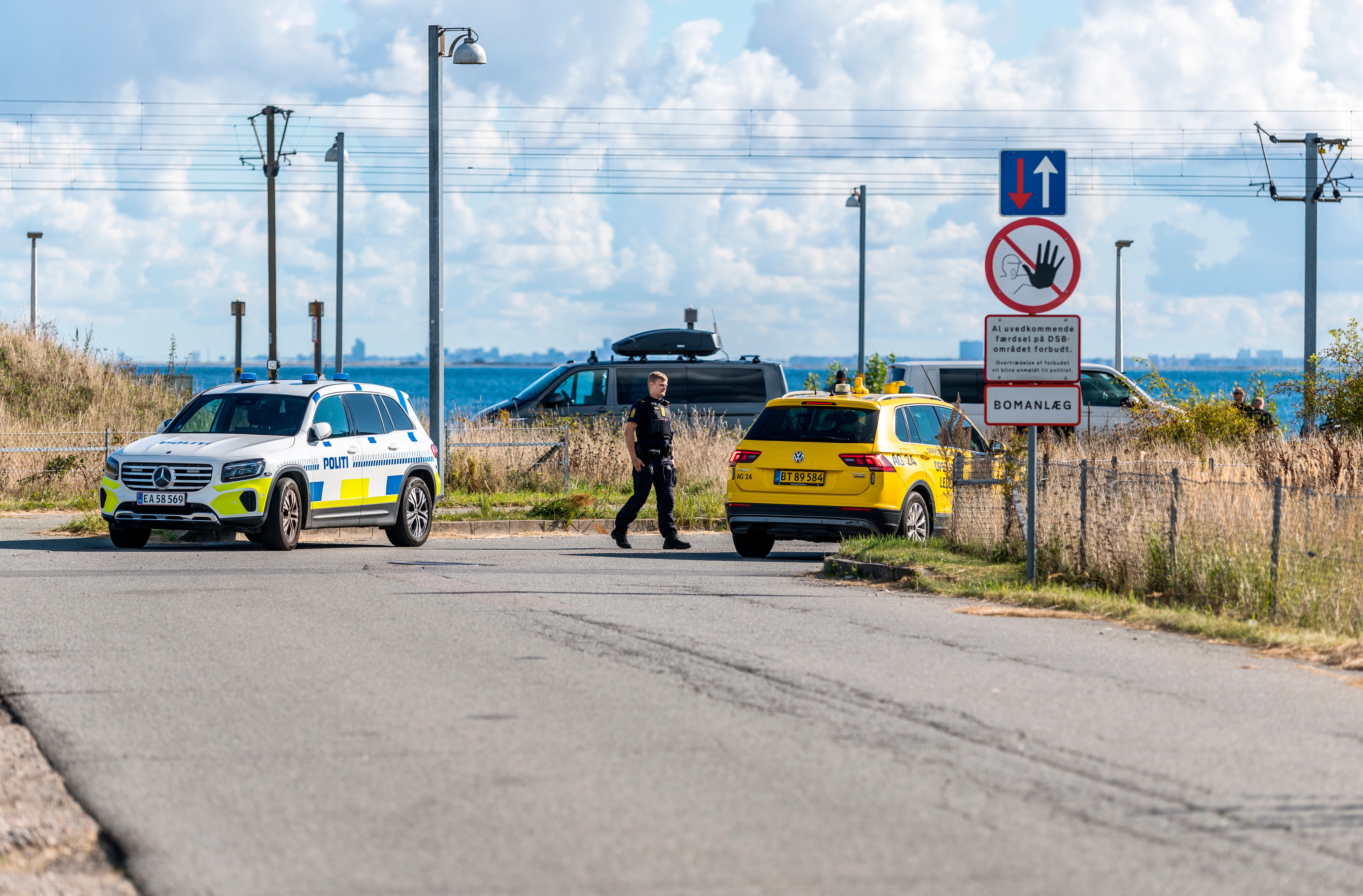 Danish police and Danish Security and Intelligence Service (PET) are present at DSB on Kystvejen by Copenhagen airport, Tuesday