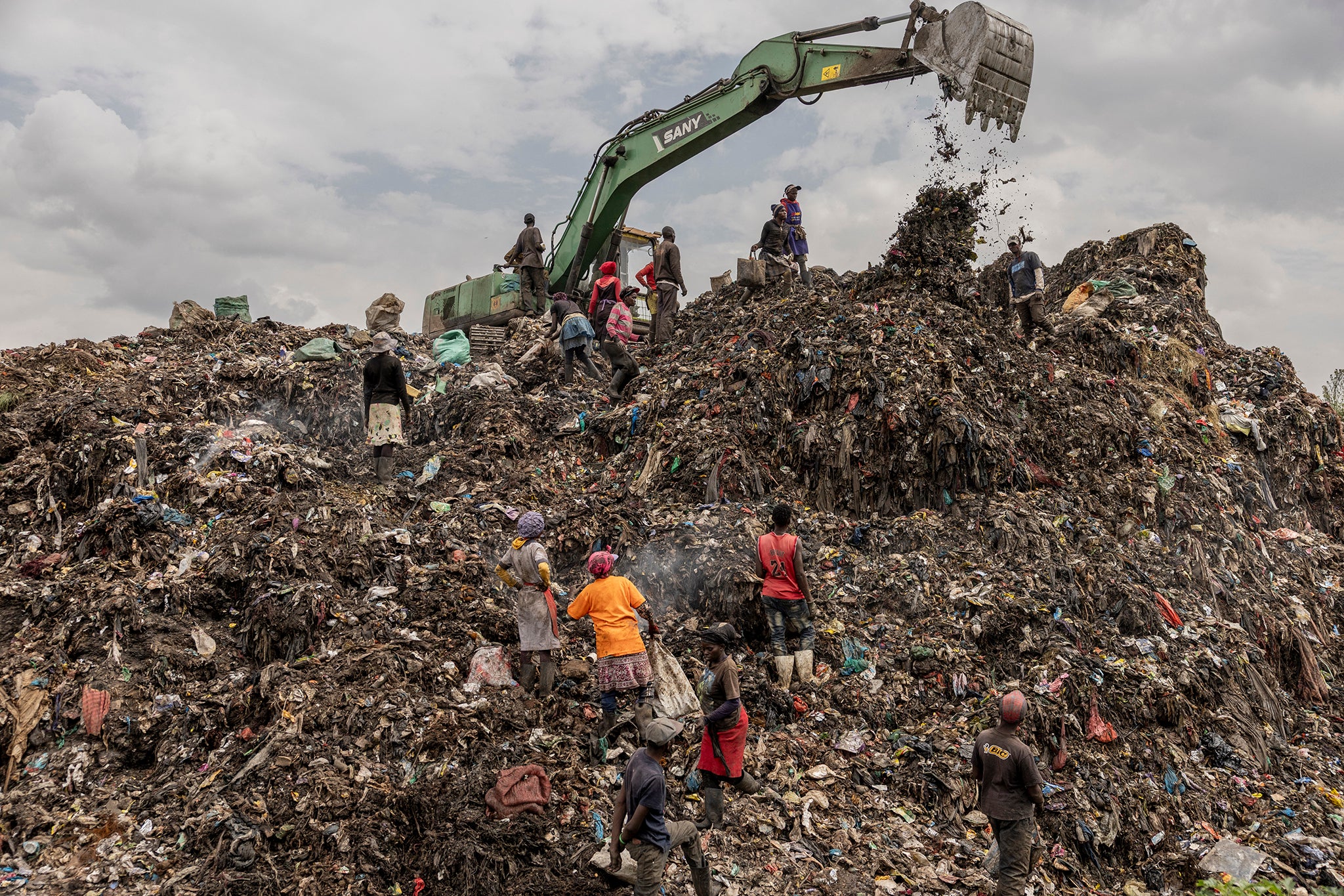 Health problems related to waste picking are common, with 71 per cent of the workers at Dandora reporting them in a recent survey