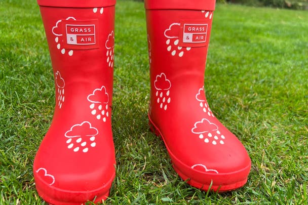 Testing the Grass & Air kids' wellies