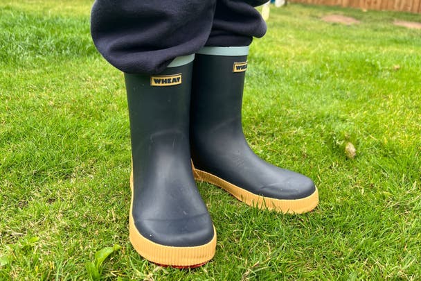 Testing the Wheat rubber boot welly