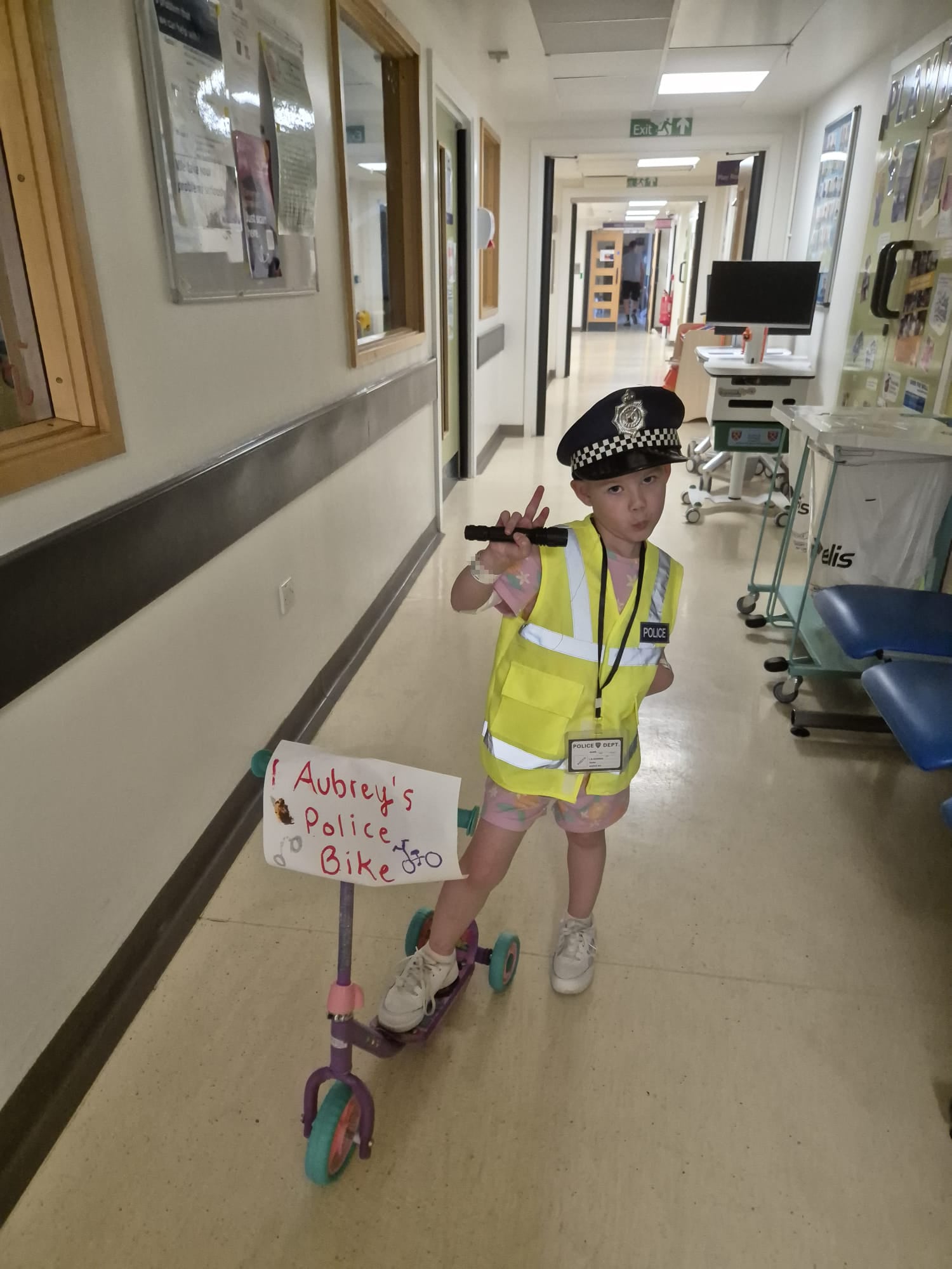 The family was supported by the Play team as well, who arranged for Aubrey to play Pokemon hunting games along the corridors, and Madeleine was able to stay in GOSH’s family accommodation