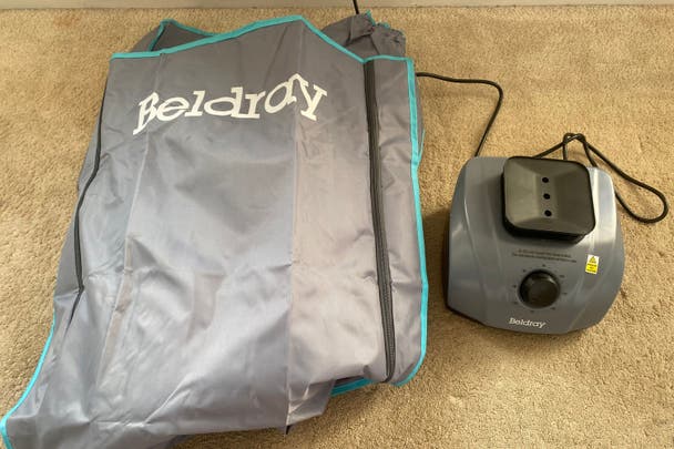 The cover and heated of the Beldray heated drying pod system