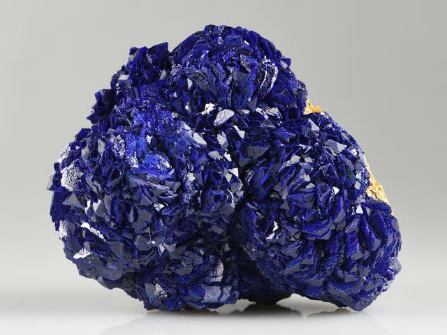 <p>The newly discovered Stone Age blue pigment was made from a mineral called Azurite, pictured here.</p>