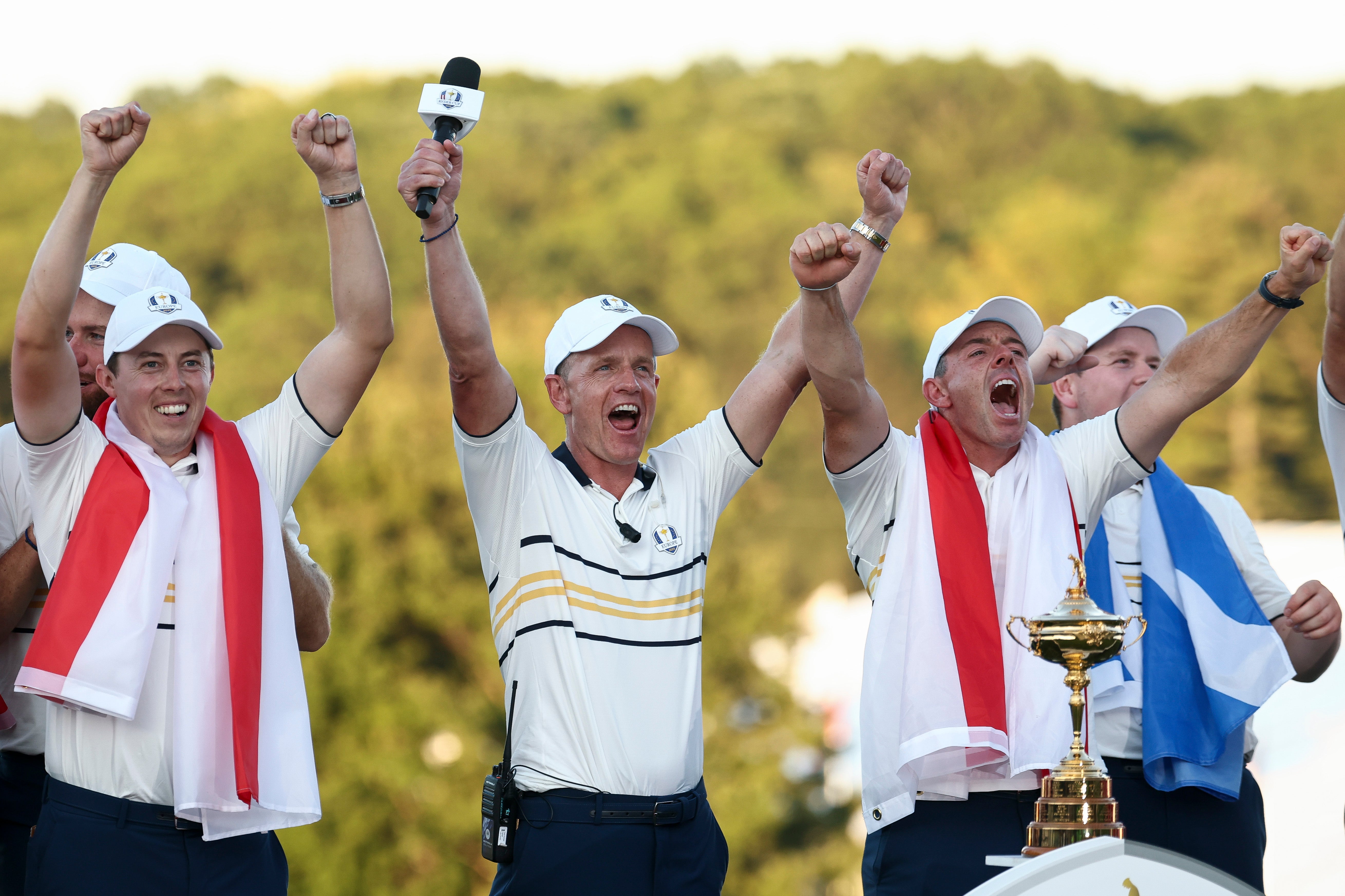 Matt Fitzpatrick, Donald, Rory McIlroy a Bob Macintyre z týmu Europe Team Celebate