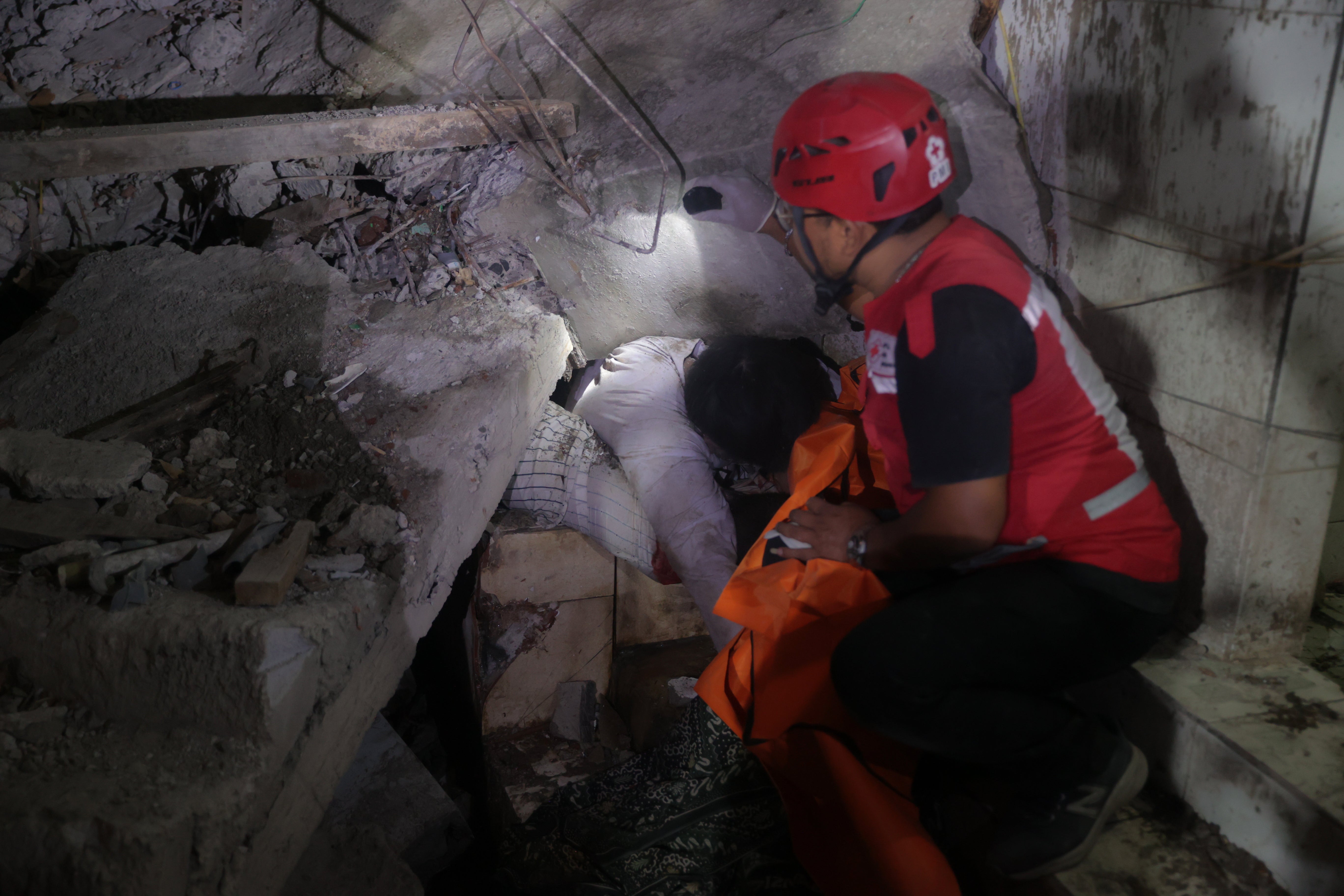 Indonesia Building Collapsed