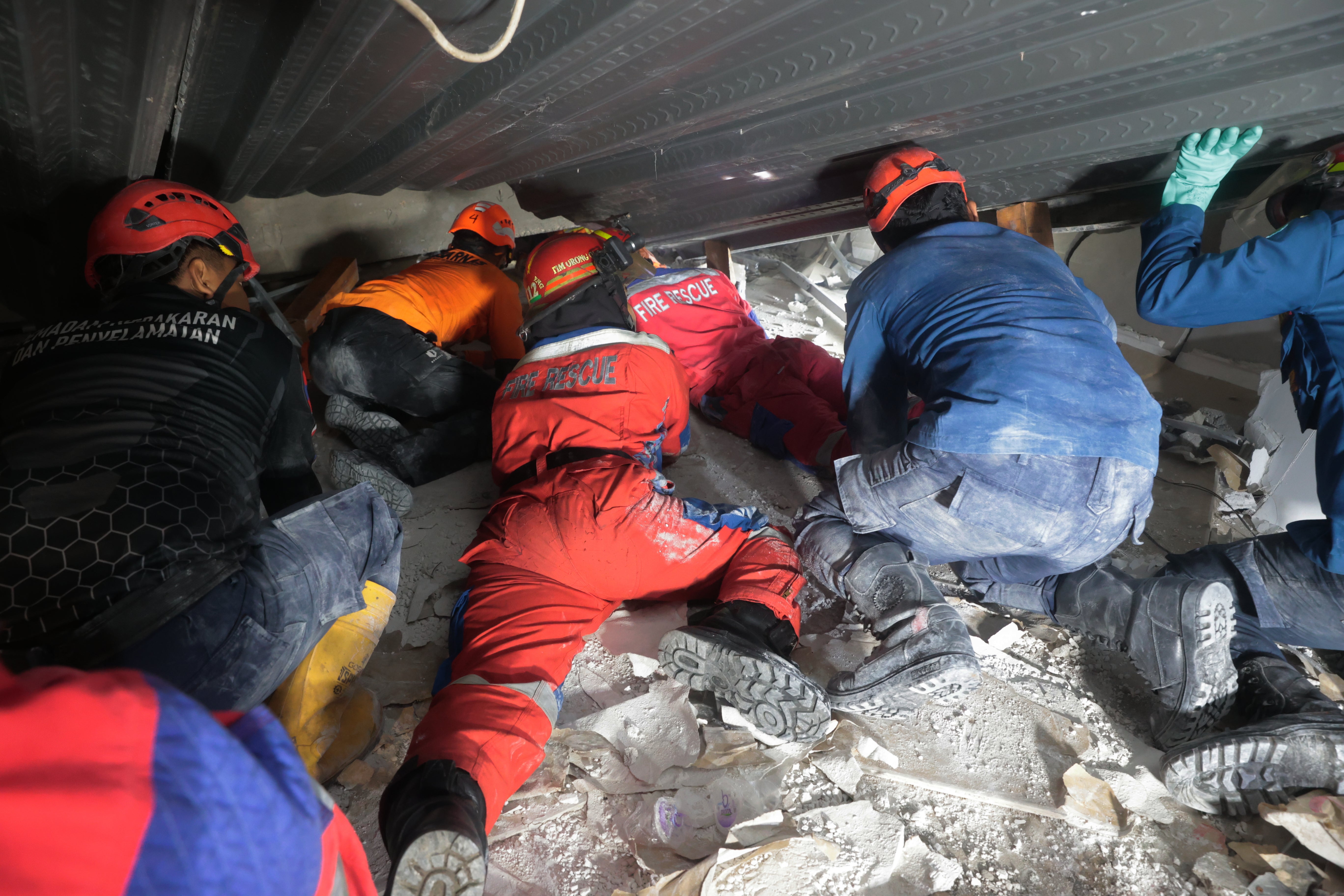 Indonesia Building Collapsed