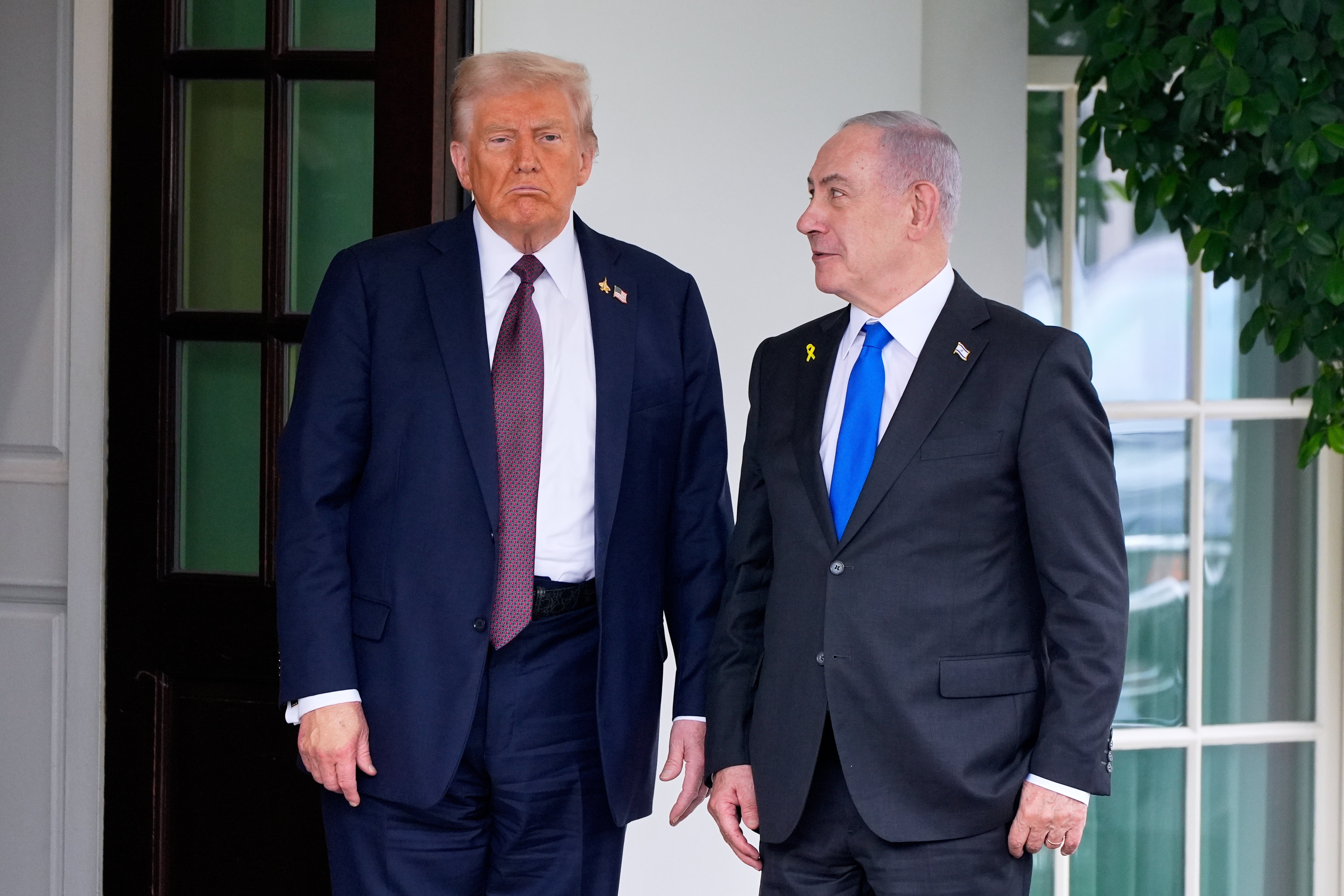 Donald Trump greets Benjamin Netanyahu at the White House on 29 September