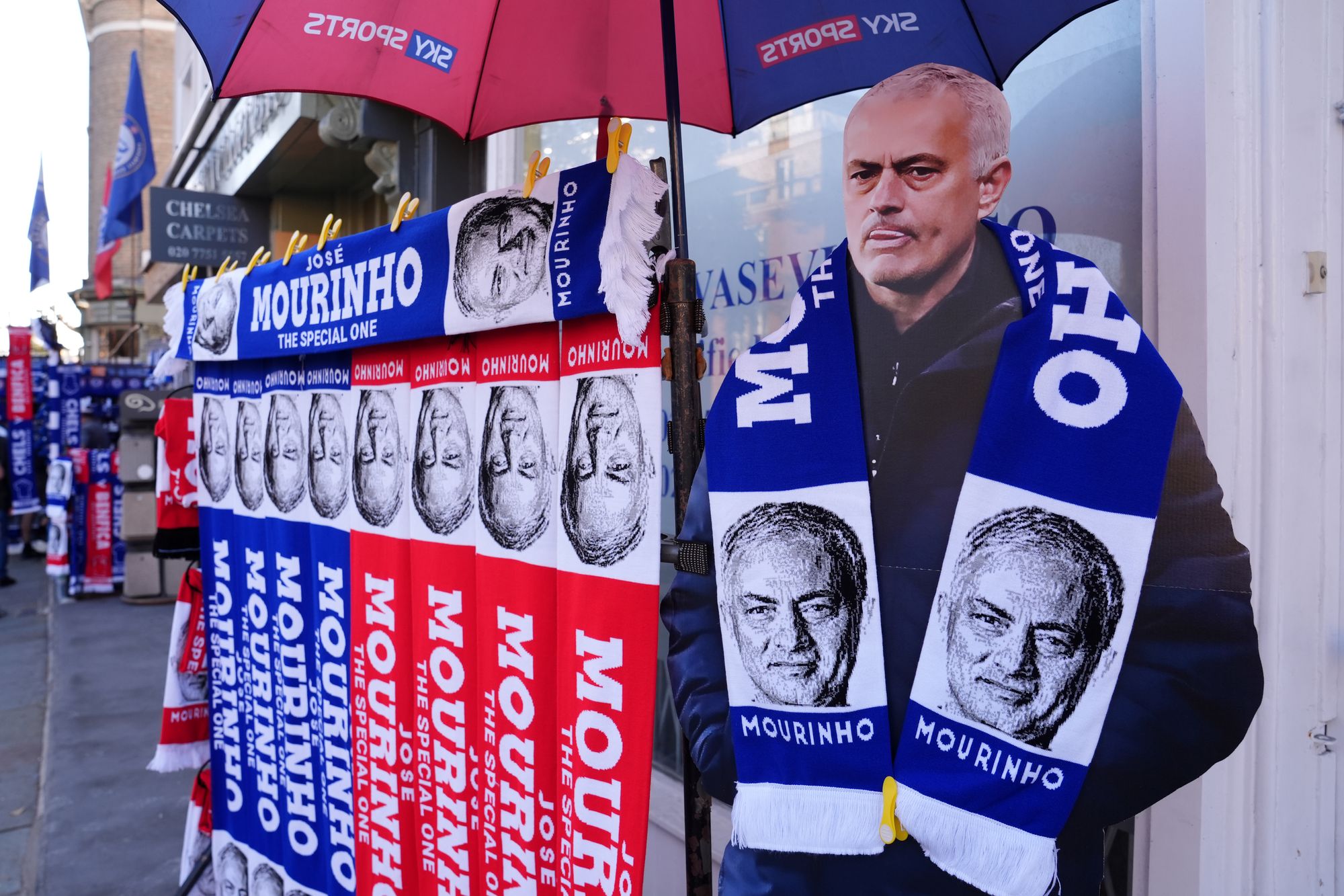 Jose Mourinho was welcomed back warmly by the Chelsea fans