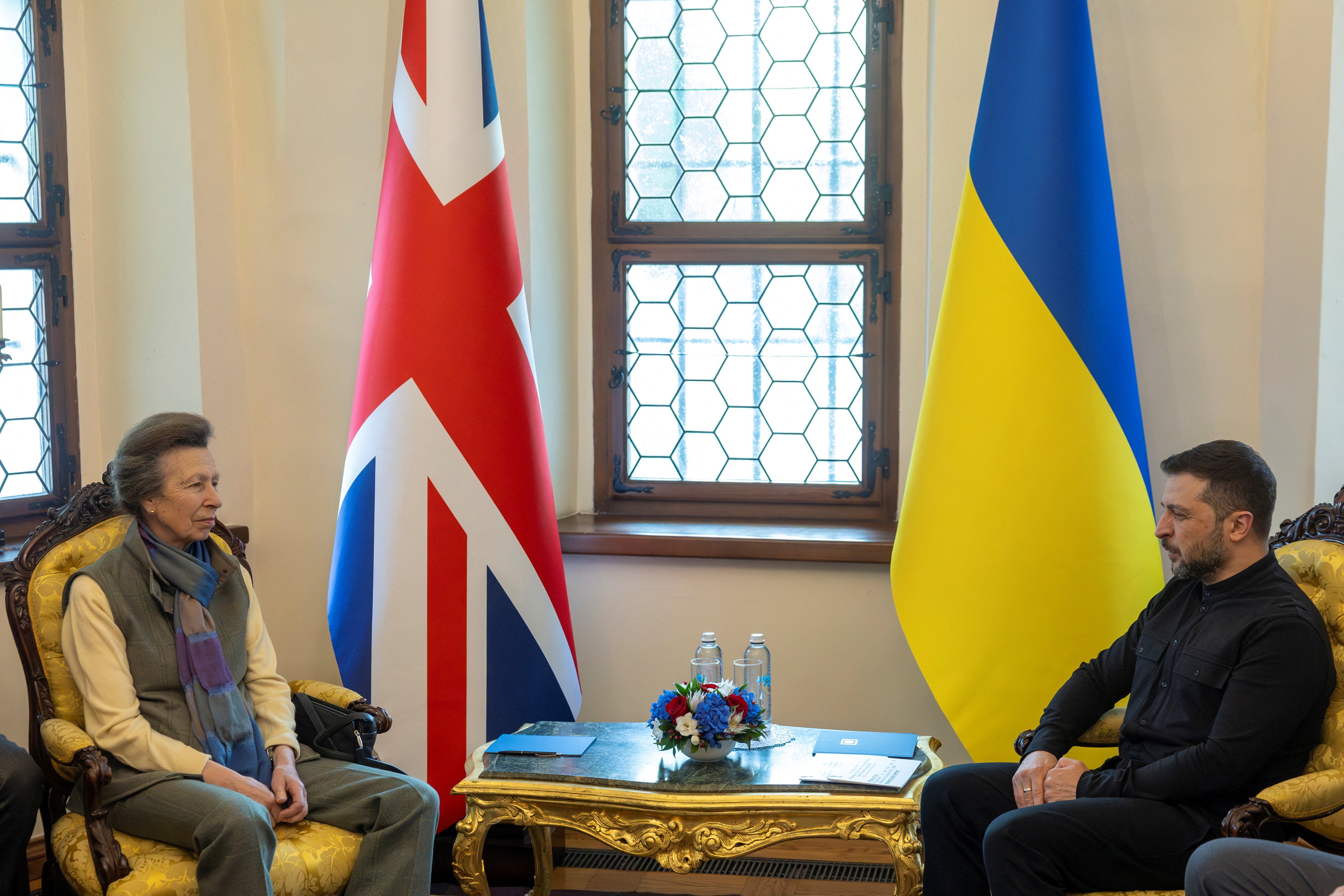 Anne and president Zelensky hold conversation in Kyiv