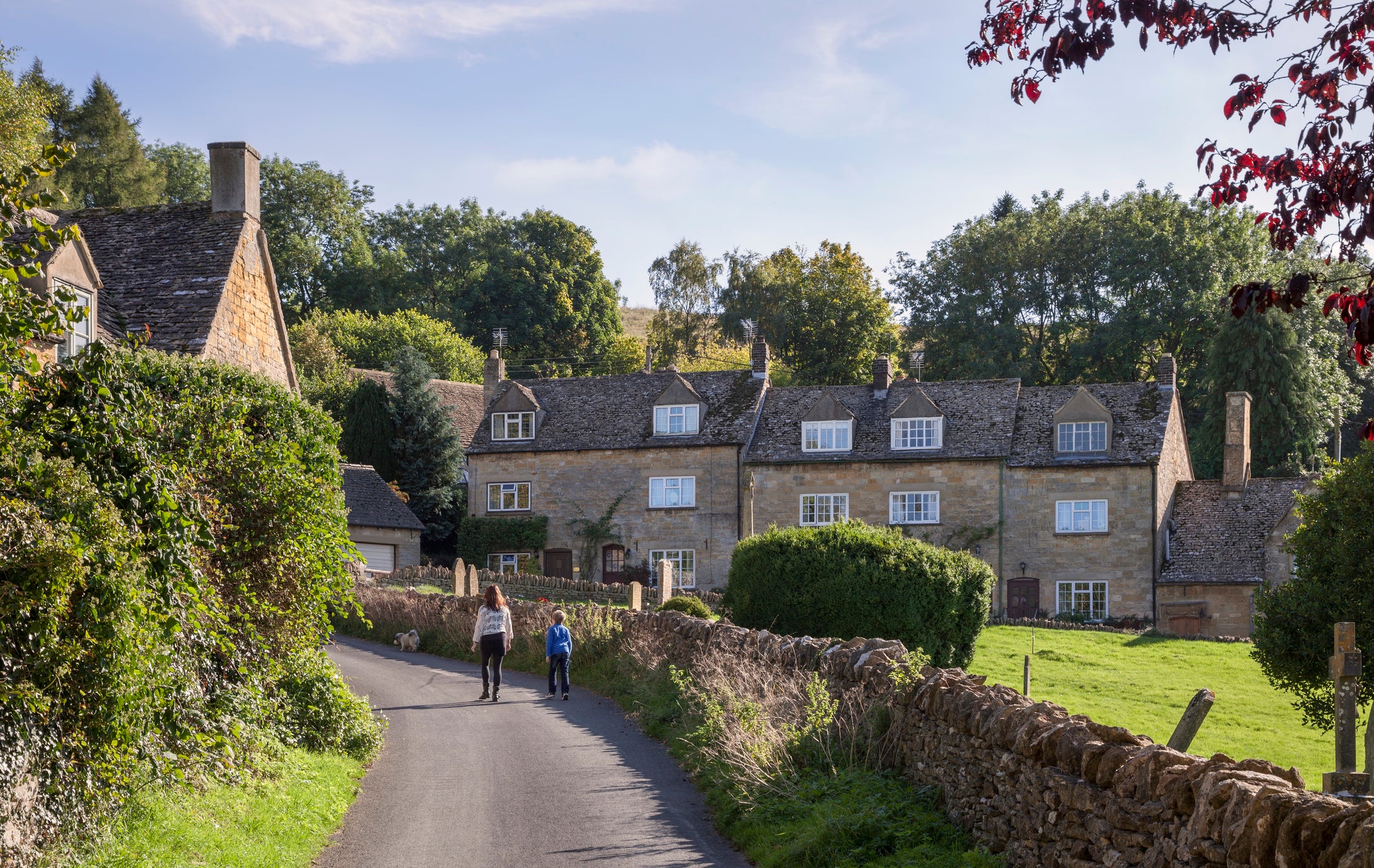 The village has fewer than 200 people living in the community, but is a popular visiting point for tourists coming to the Cotswolds from London