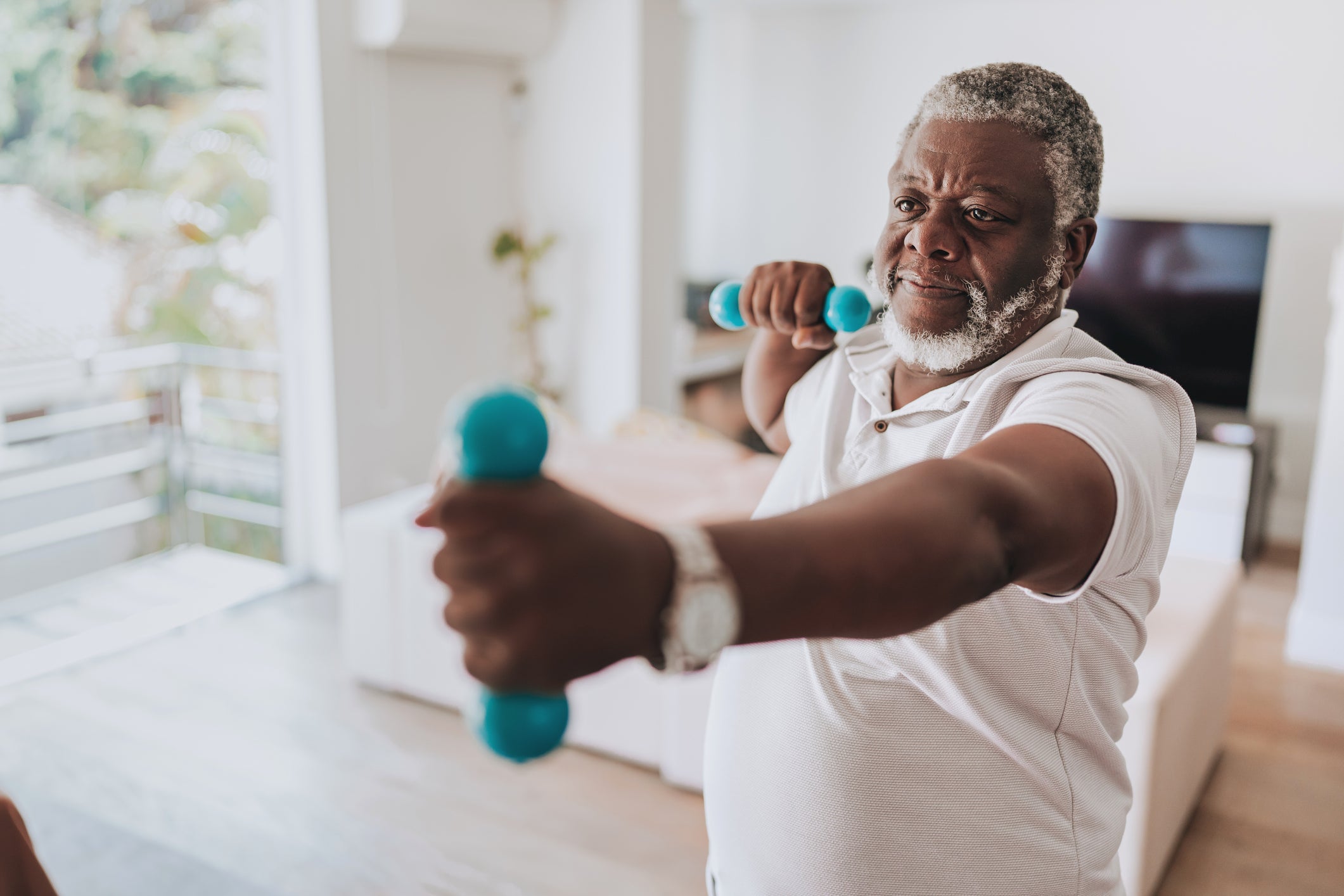 Os adultos são incentivados a praticar 150 minutos de atividade moderada ou 75 minutos de atividade vigorosa por semana.