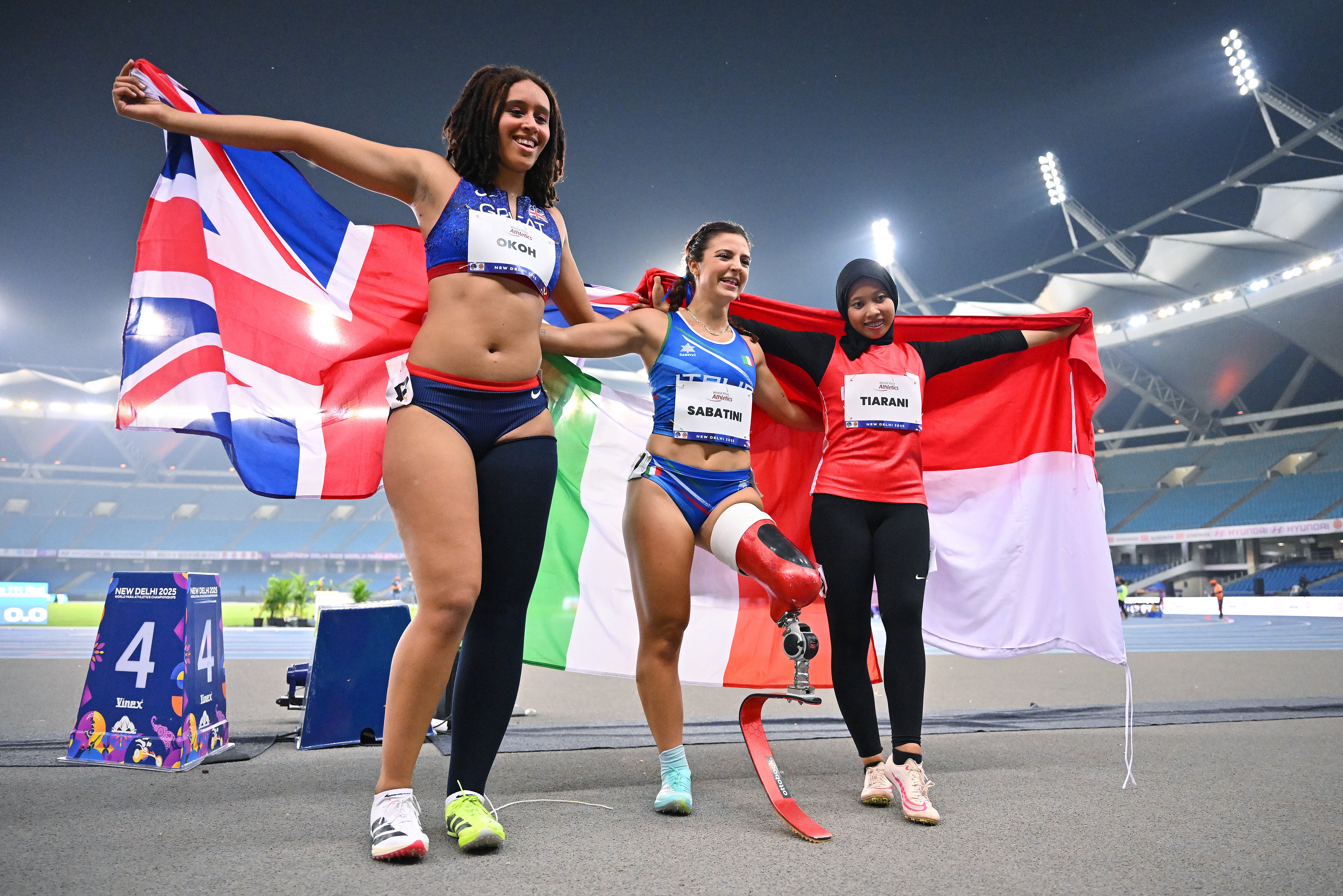 Did Okoh claimed bronze for GB on a medal-heavy day in New Delhi