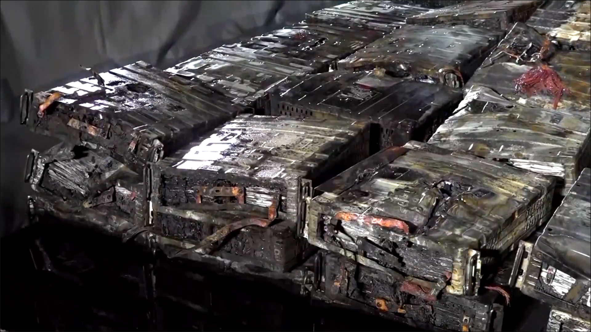 South Korea raises cyber threat level alert after a massive fire at a government datacentre causes outage to key services