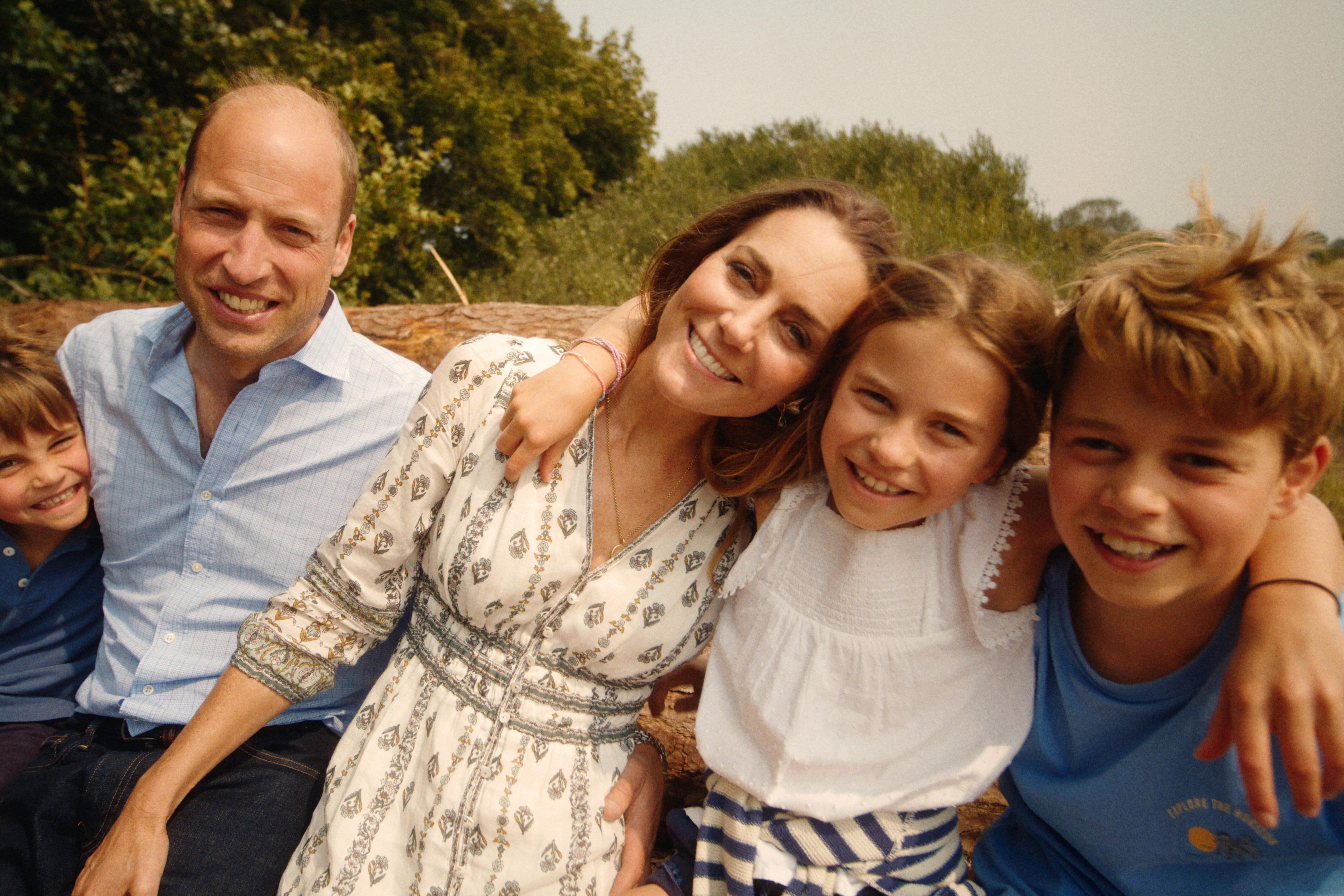 The Princess of Wales with the Prince of Wales, Prince George (right), Princess Charlotte (second right) and Prince Louis (left)