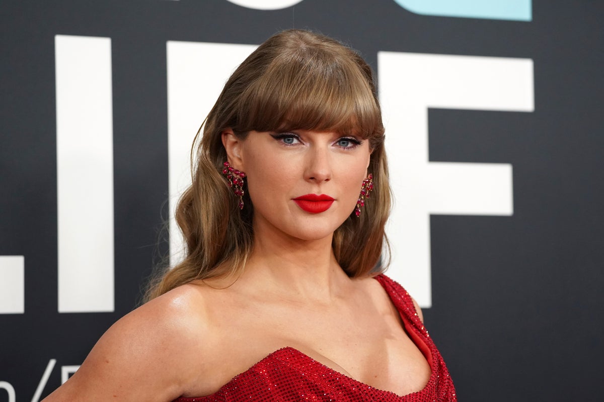 https://static.the-independent.com/2025/10/03/8/34/People-Taylor-Swift-onep5s3l.jpeg?width=1200&height=800&crop=1200:800