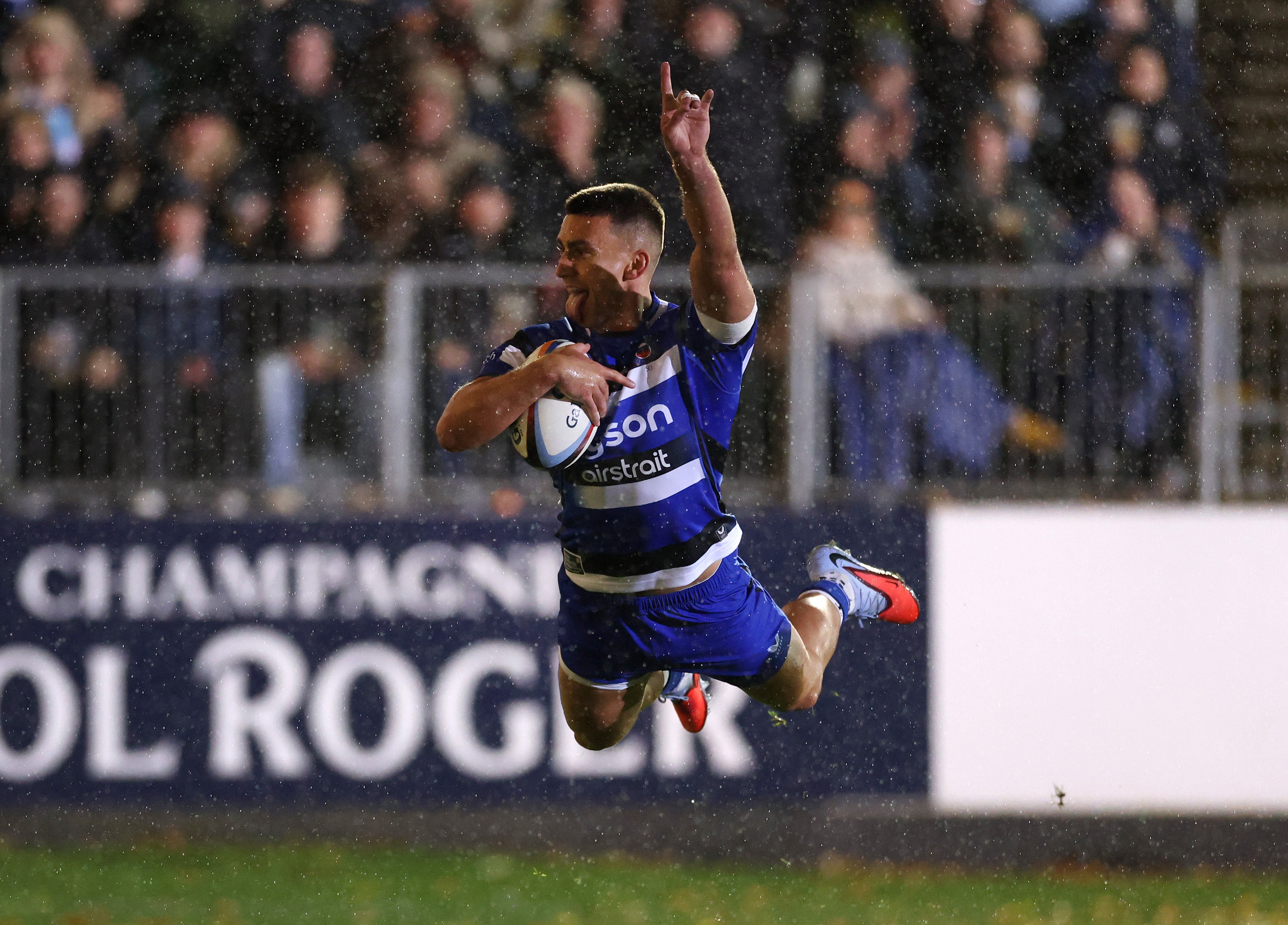 Bath survive conditions and brutal battle with Sale to underline Prem credentials