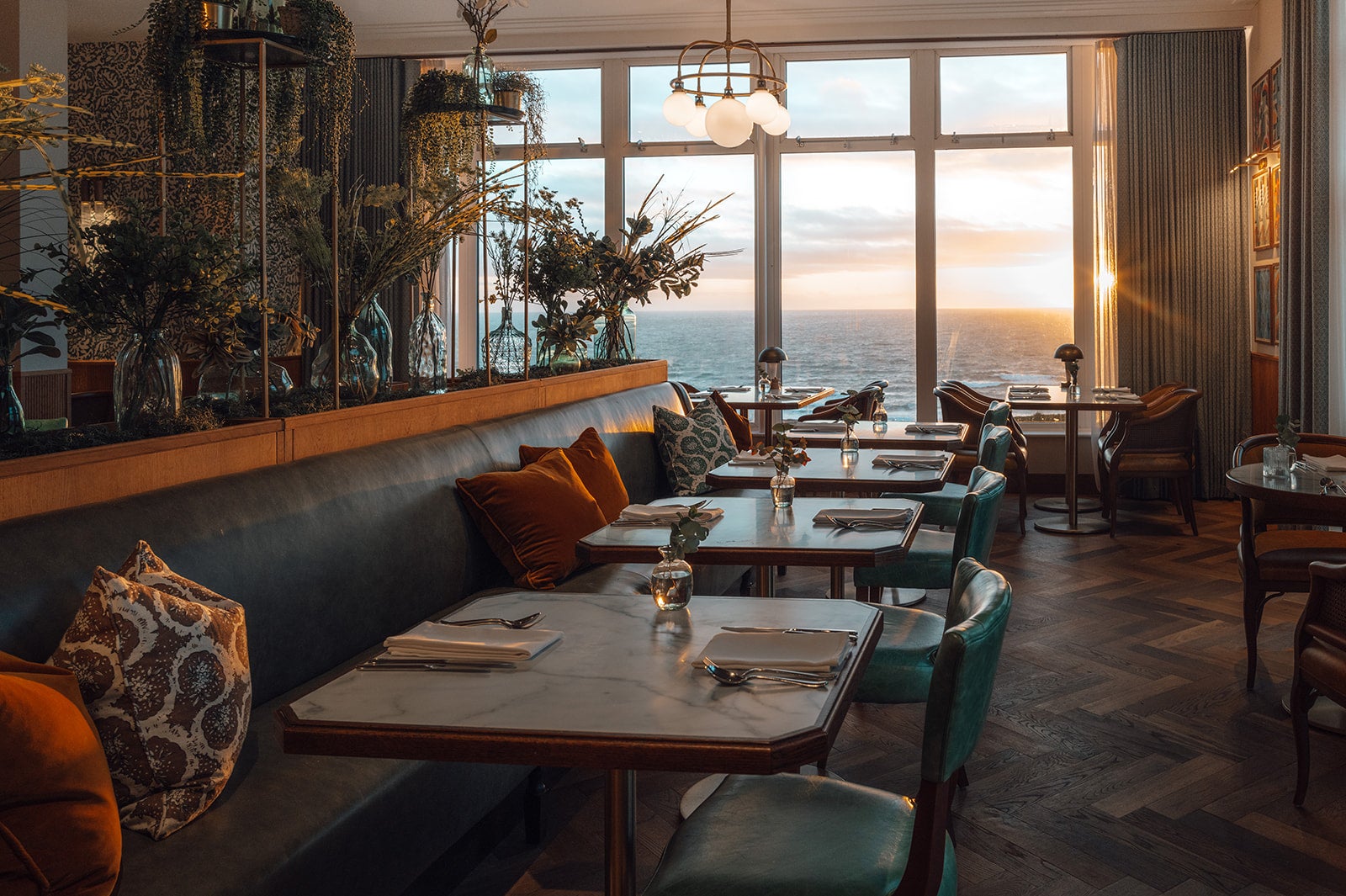 Floor to ceiling windows allow you to enjoy coastal views whilst dining at RenMor