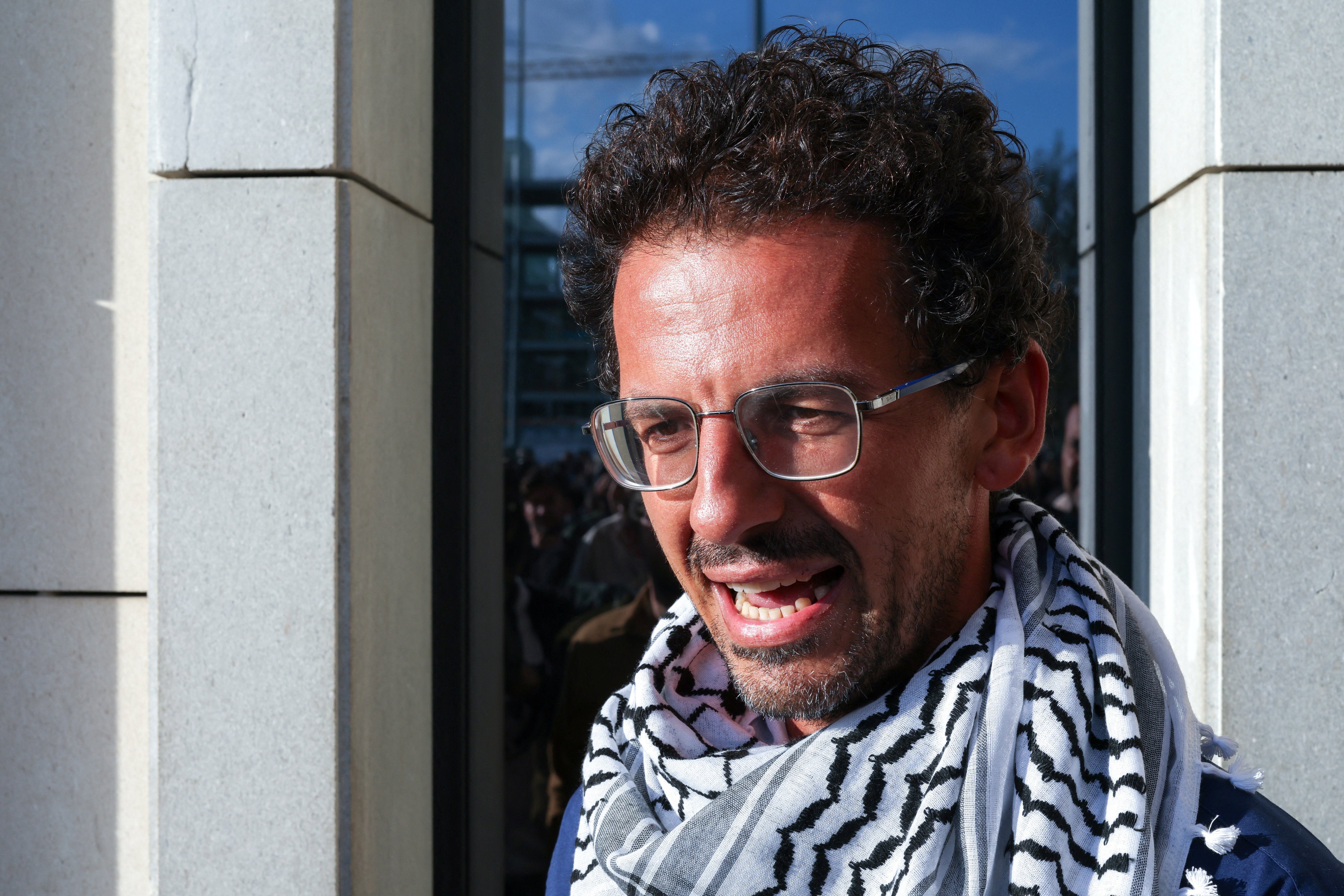 Italian journalist, Lorenzo D’Agostino, said detainees were repeatedly woken during the two nights he spent behind bars. They were also intimidated with dogs and by soldiers pointing the laser sights of their guns at prisoners “to scare us.”