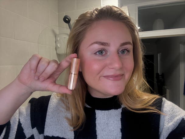 indybest best lipsticks review Charlotte Tilbury pillow talk lipstick