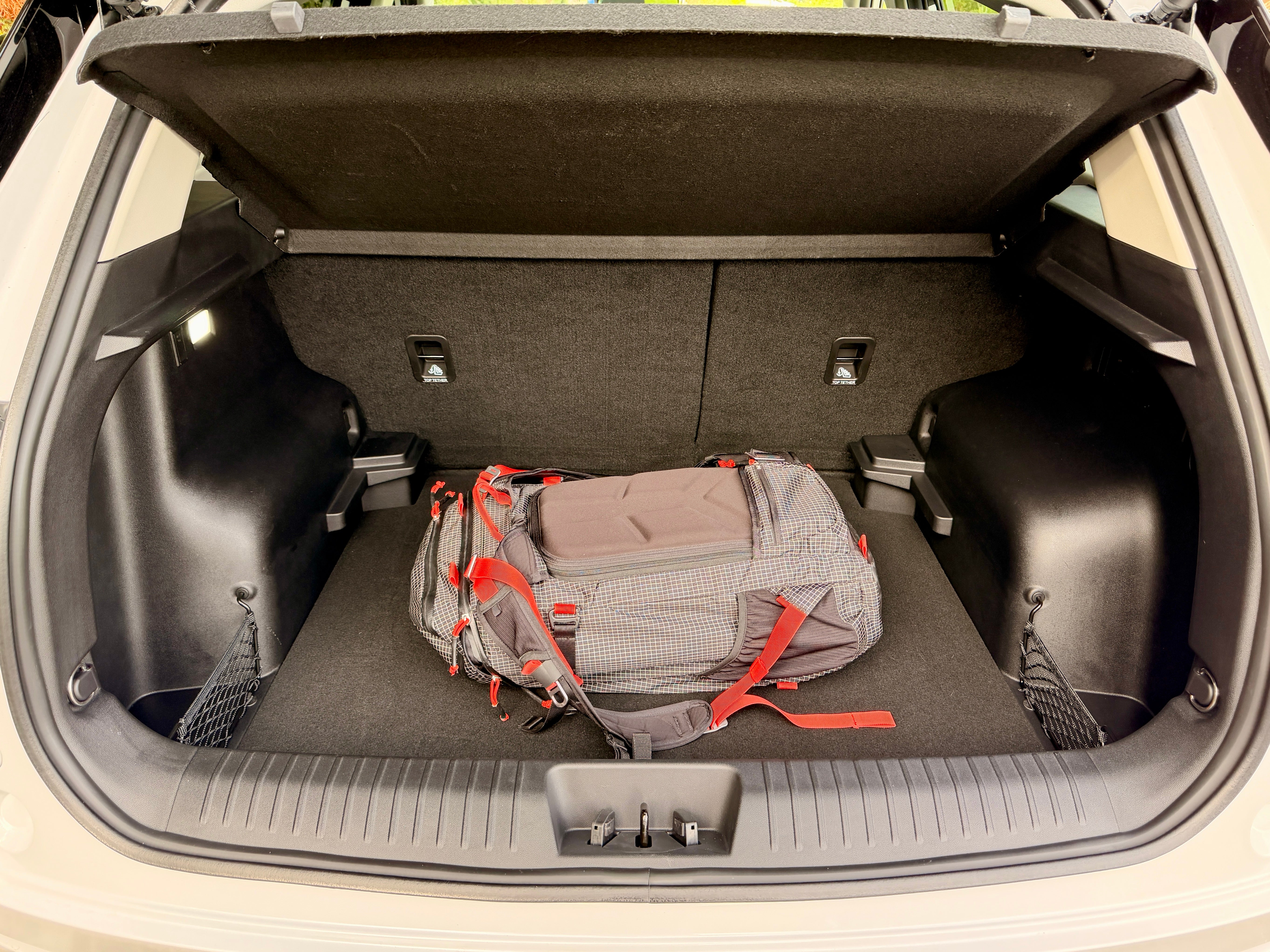 There's a decent 480-litres of boot space in the Jaecoo 5, but the wheel arches intrude a bit