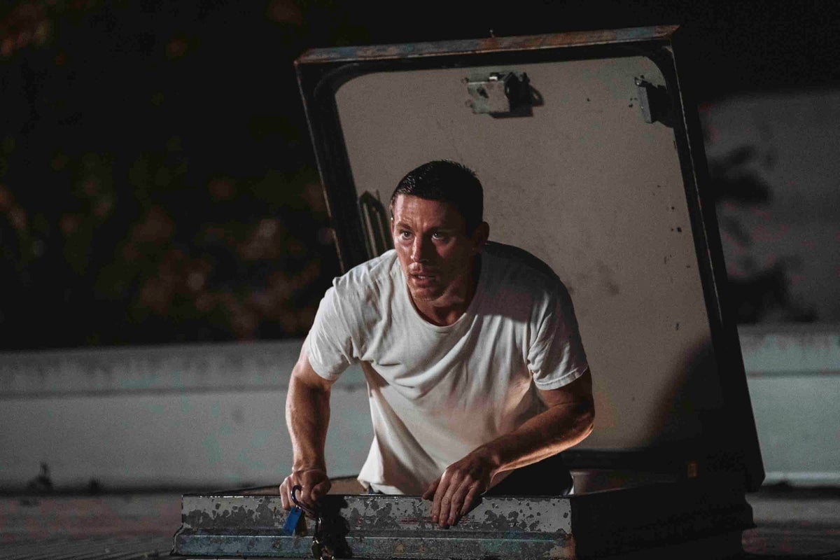 https://static.the-independent.com/2025/10/07/17/Film_Review_-_Roofman_28871.jpg?width=1200&height=800&crop=1200:800