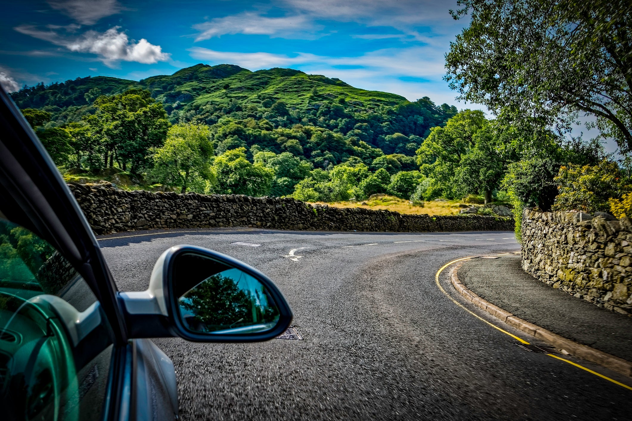 A guide to peculiar British road etiquette for Americans (including the art of the ‘thank you’ wave)