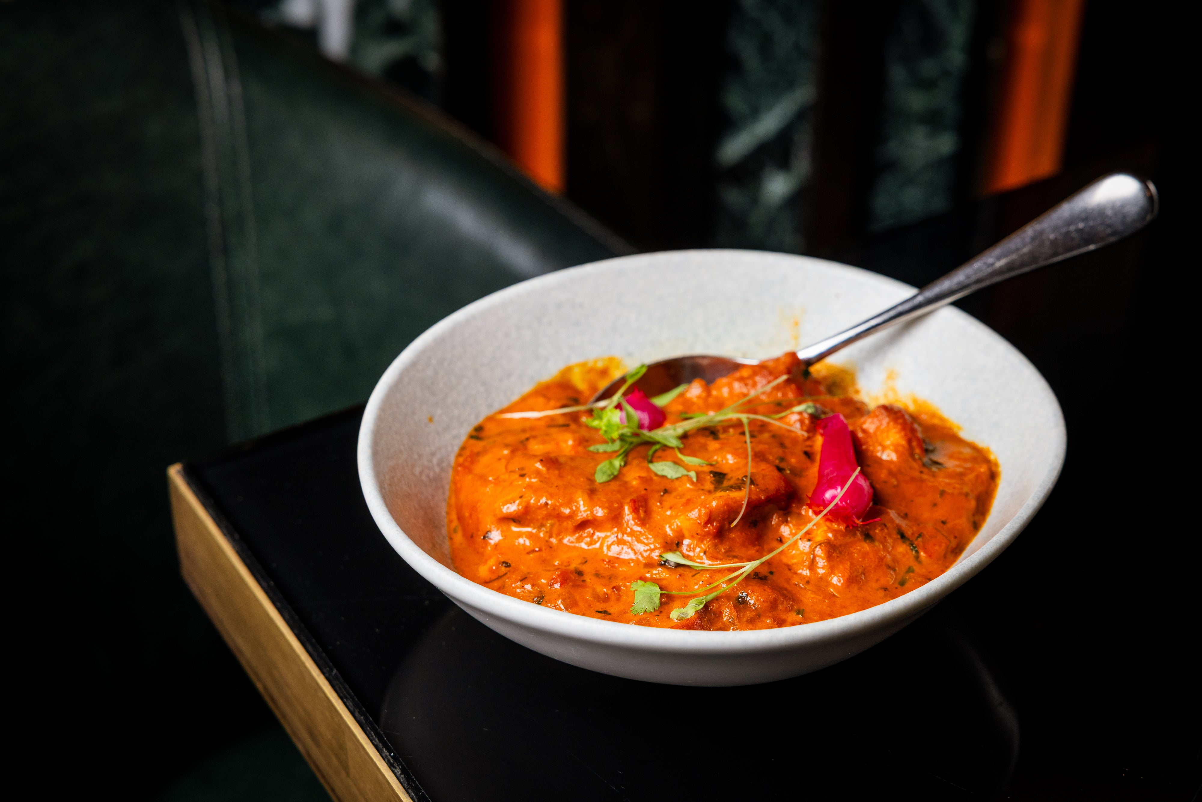 A dish born from two worlds – smoky tandoor chicken meets the creamy comfort Britain fell in love with