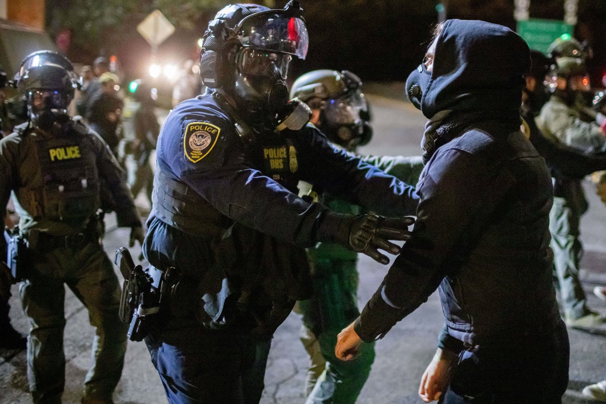 https://static.the-independent.com/2025/10/08/06/National_Guard_Oregon_73096.jpg?width=1200&height=800&crop=1200:800