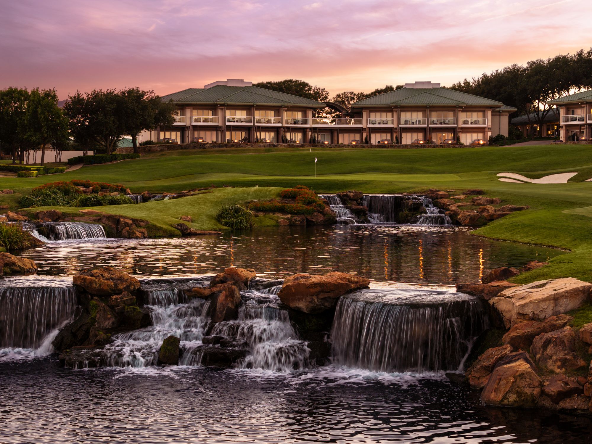 The Ritz-Carlton Las Colinas hotel is an excellent place to work on your handicap