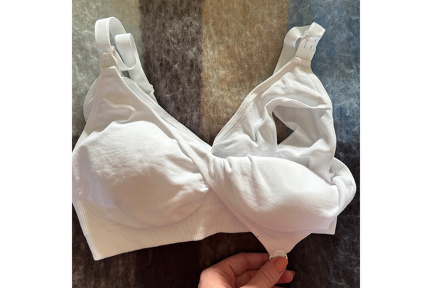 indybest best maternity bra review Medela 3 in 1 nursing and pumping bra.